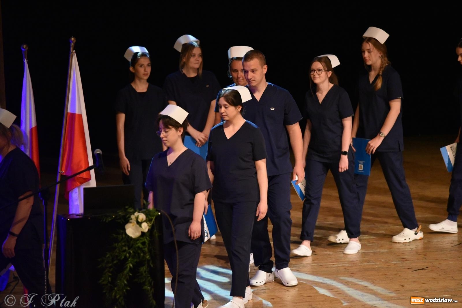 Zdjęcie w galerii na portalu naszwodzislaw.com: Pierwszy stopień wtajemniczenia. Czepkowanie w raciborskiej ANS [FOTO i WIDEO] wiadomości z regionu