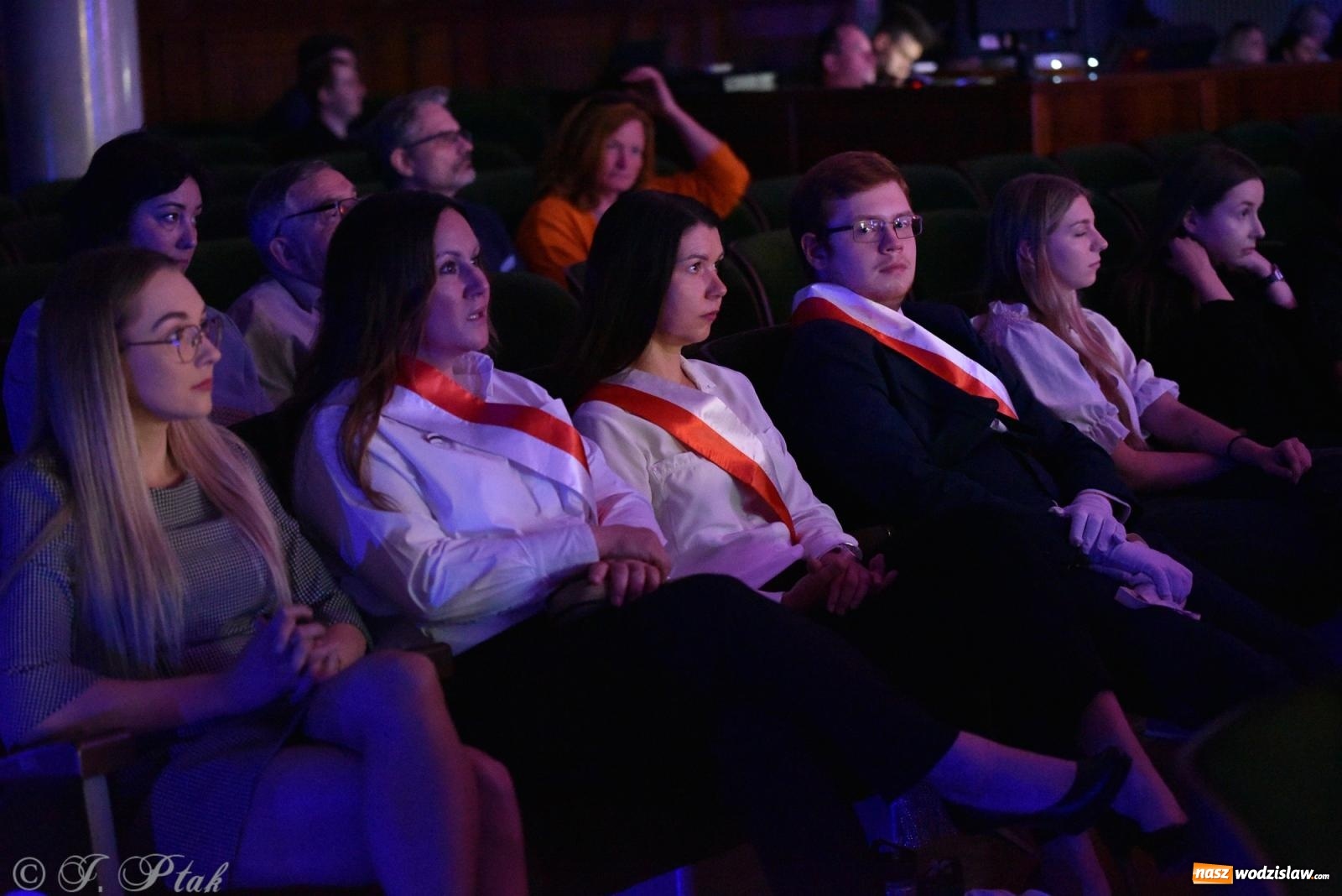 Zdjęcie w galerii na portalu naszwodzislaw.com: Pierwszy stopień wtajemniczenia. Czepkowanie w raciborskiej ANS [FOTO i WIDEO] wiadomości z regionu