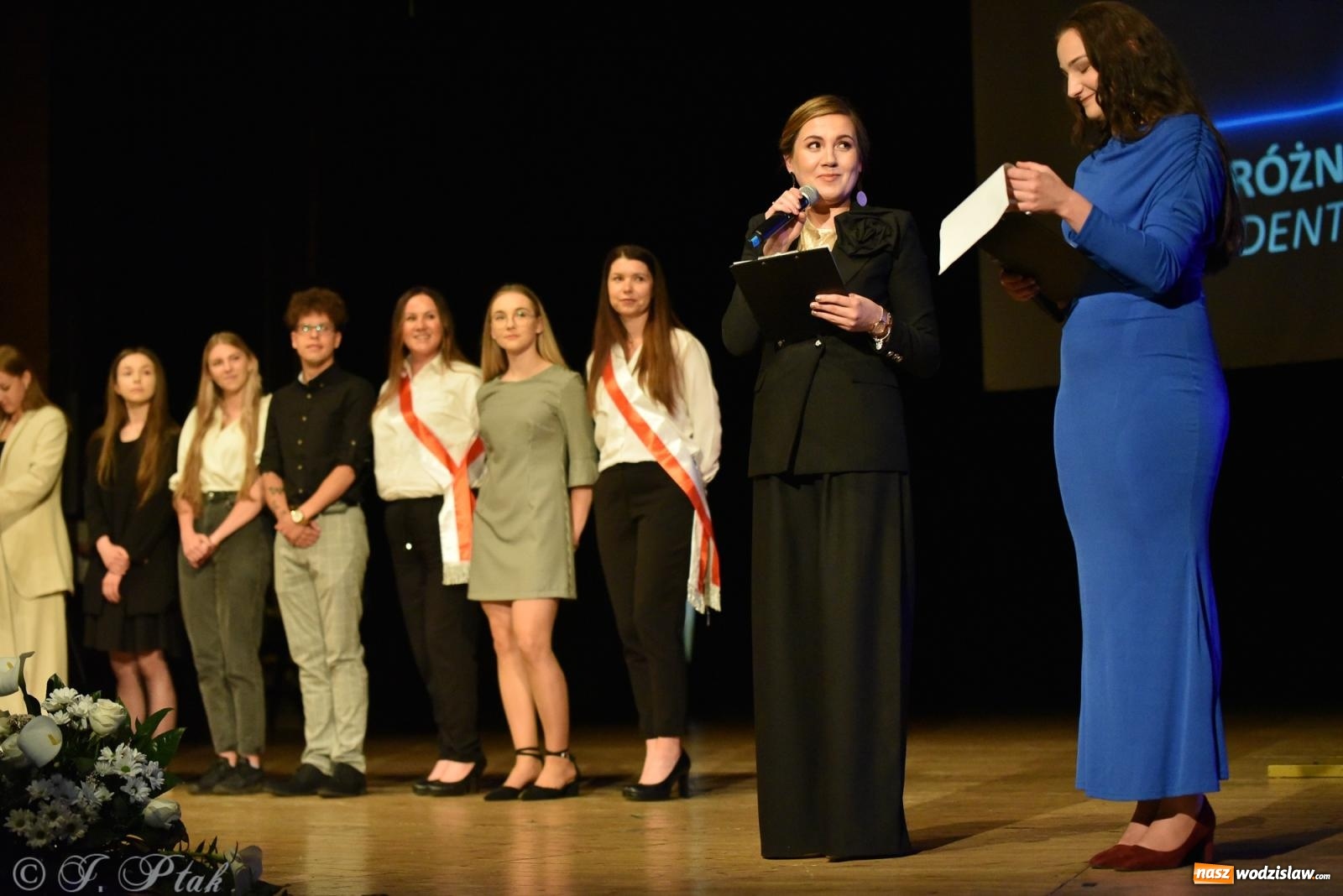 Zdjęcie w galerii na portalu naszwodzislaw.com: Pierwszy stopień wtajemniczenia. Czepkowanie w raciborskiej ANS [FOTO i WIDEO] wiadomości z regionu