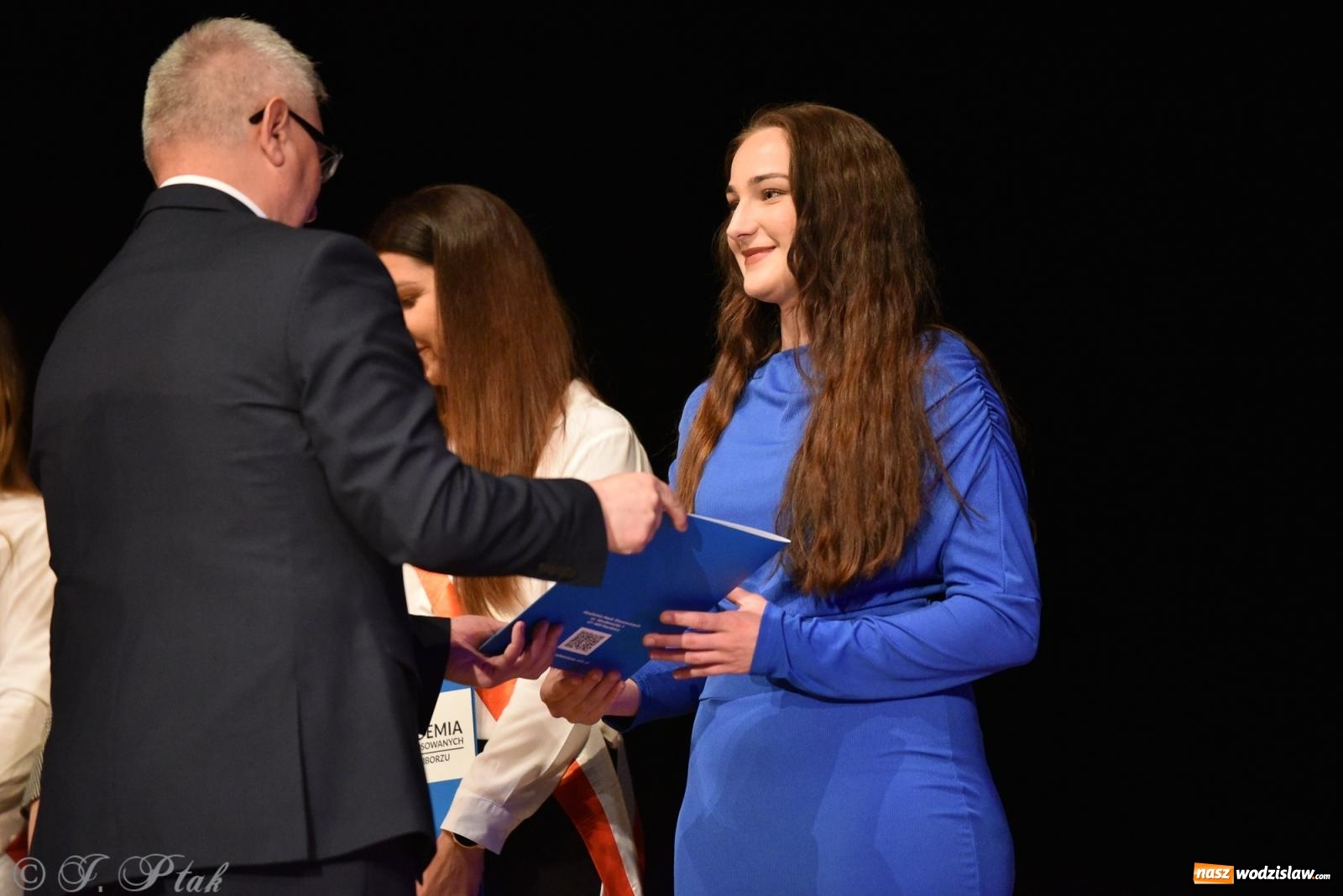 Zdjęcie w galerii na portalu naszwodzislaw.com: Pierwszy stopień wtajemniczenia. Czepkowanie w raciborskiej ANS [FOTO i WIDEO] wiadomości z regionu