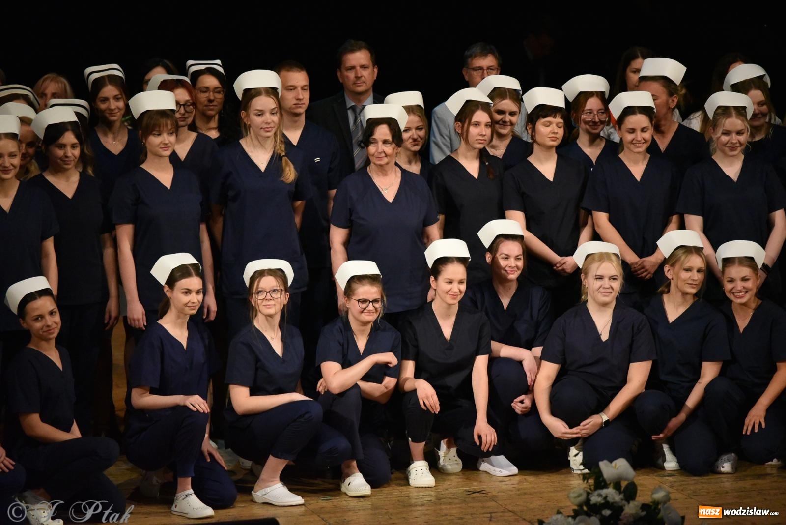 Zdjęcie w galerii na portalu naszwodzislaw.com: Pierwszy stopień wtajemniczenia. Czepkowanie w raciborskiej ANS [FOTO i WIDEO] wiadomości z regionu