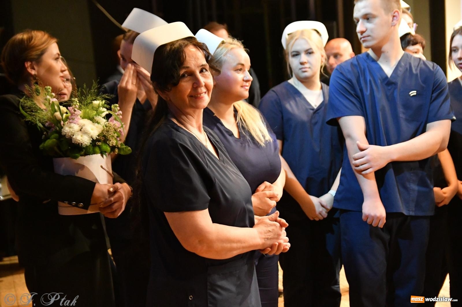 Zdjęcie w galerii na portalu naszwodzislaw.com: Pierwszy stopień wtajemniczenia. Czepkowanie w raciborskiej ANS [FOTO i WIDEO] wiadomości z regionu