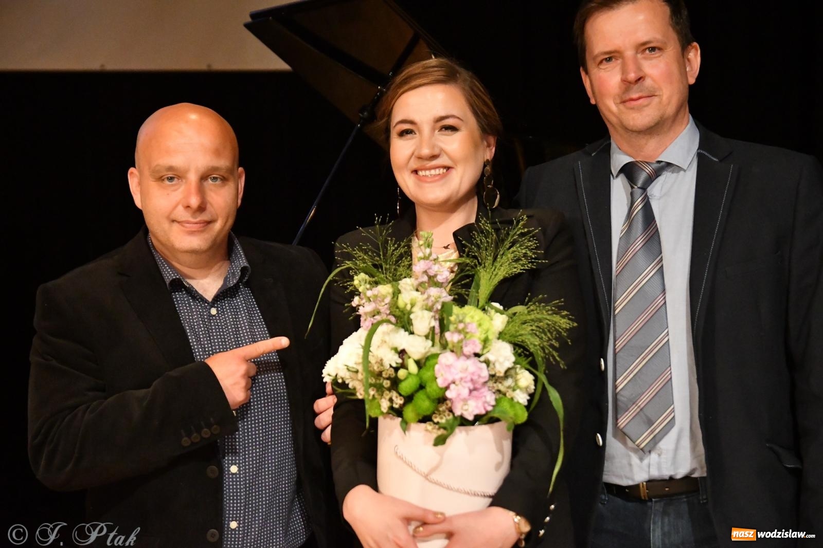 Zdjęcie w galerii na portalu naszwodzislaw.com: Pierwszy stopień wtajemniczenia. Czepkowanie w raciborskiej ANS [FOTO i WIDEO] wiadomości z regionu