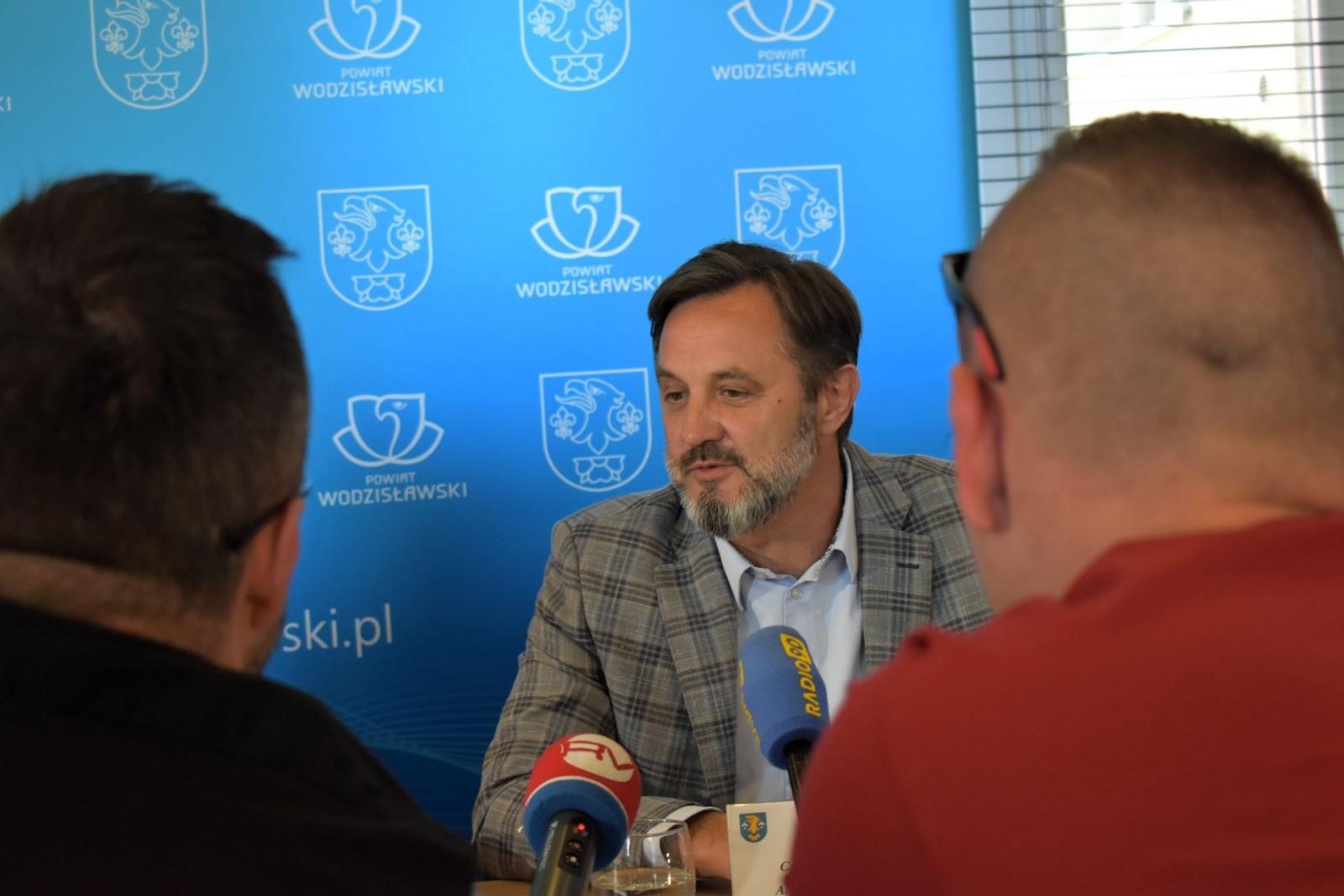 Zdjęcie w galerii na portalu naszwodzislaw.com: Zarząd Powiatu Wodzisławskiego rozpoczął swoją pracę wiadomości z regionu