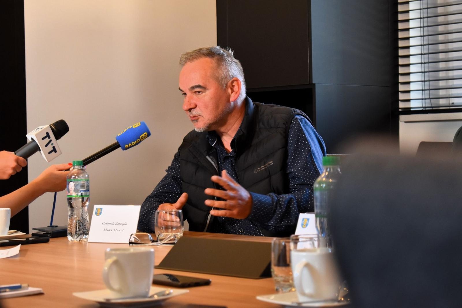 Zdjęcie w galerii na portalu naszwodzislaw.com: Zarząd Powiatu Wodzisławskiego rozpoczął swoją pracę wiadomości z regionu