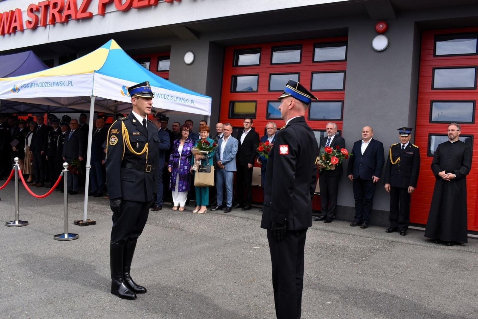 Zdjęcie w galerii na portalu naszwodzislaw.com: Awanse i odznaczenia. Powiatowe obchody Dnia Strażaka w Wodzisławiu Śląskim [FOTO] wiadomości z regionu