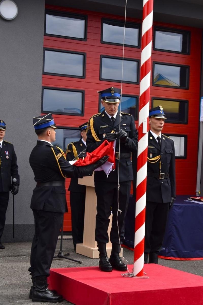 Zdjęcie w galerii na portalu naszwodzislaw.com: Awanse i odznaczenia. Powiatowe obchody Dnia Strażaka w Wodzisławiu Śląskim [FOTO] wiadomości z regionu