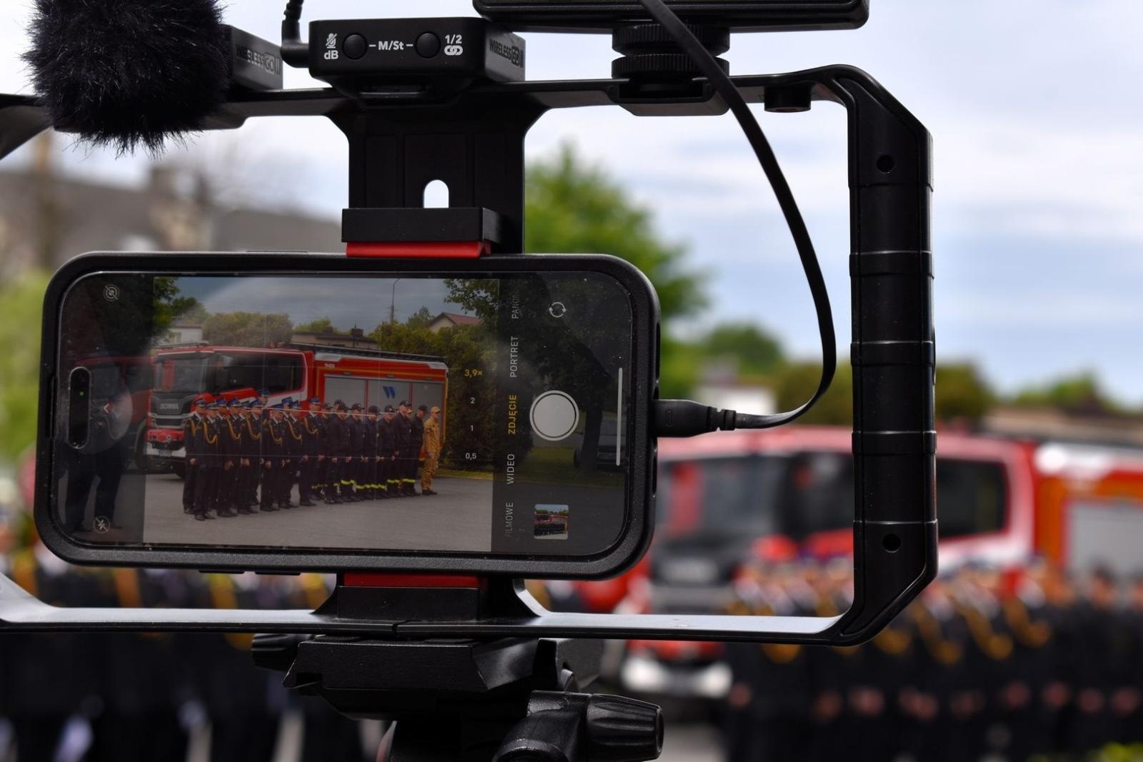 Zdjęcie w galerii na portalu naszwodzislaw.com: Awanse i odznaczenia. Powiatowe obchody Dnia Strażaka w Wodzisławiu Śląskim [FOTO] wiadomości z regionu