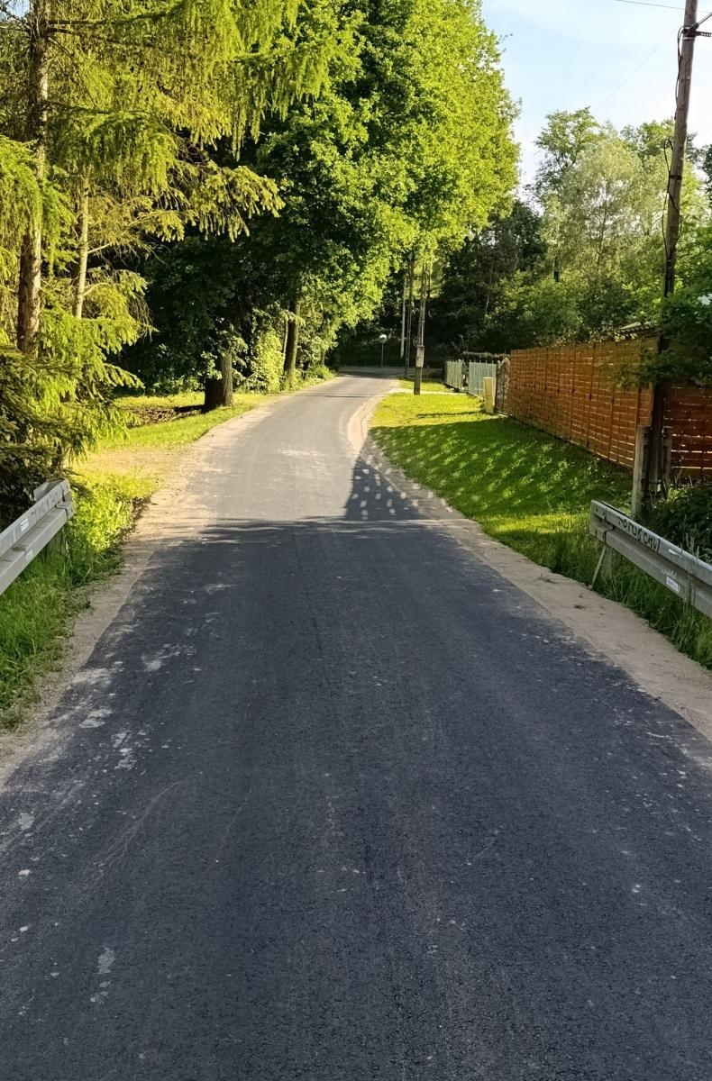 Zdjęcie w galerii na portalu naszwodzislaw.com: Kolejny odcinek ulicy Okrężnej w Gogołowej wyremontowany wiadomości z regionu