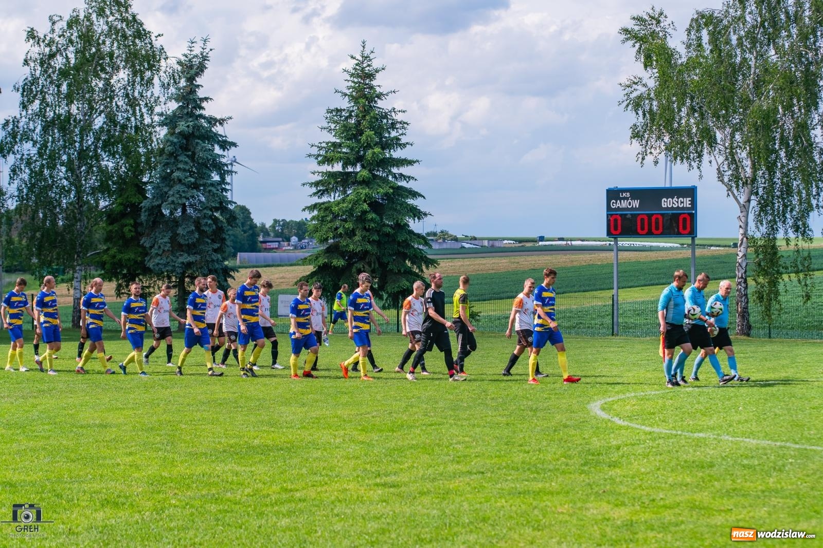 Zdjęcie w galerii na portalu naszwodzislaw.com: Gamów – Buków: Wilczek rozszarpał Wypoczynek [FOTO i WIDEO] wiadomości z regionu