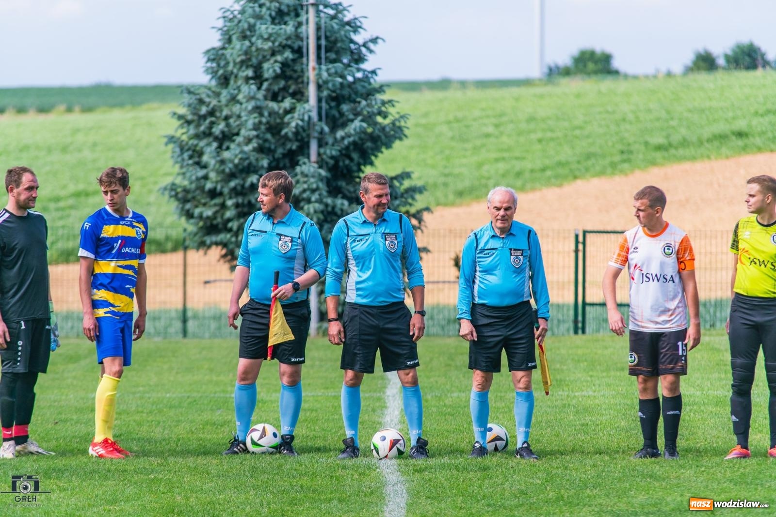 Zdjęcie w galerii na portalu naszwodzislaw.com: Gamów – Buków: Wilczek rozszarpał Wypoczynek [FOTO i WIDEO] wiadomości z regionu