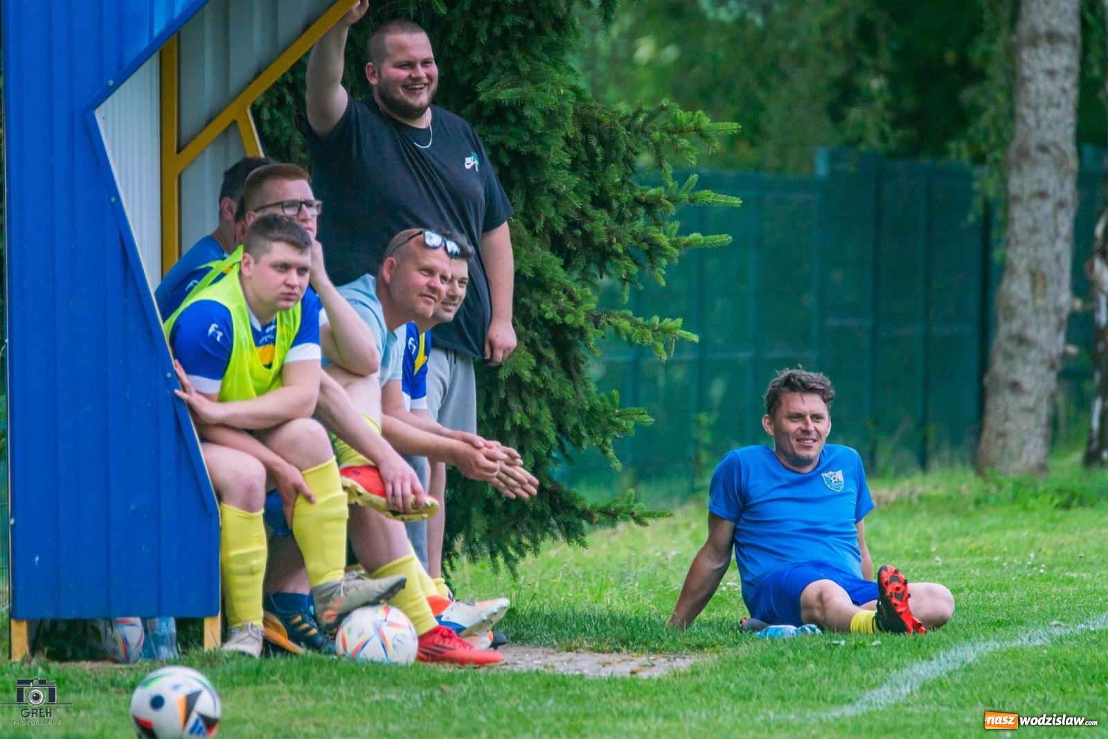 Zdjęcie w galerii na portalu naszwodzislaw.com: Gamów – Buków: Wilczek rozszarpał Wypoczynek [FOTO i WIDEO] wiadomości z regionu
