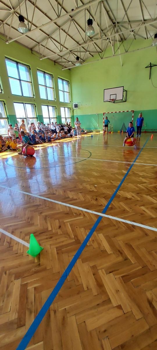 Zdjęcie w galerii na portalu naszwodzislaw.com: Sportowa olimpiada w przedszkolu w Kokoszycach [FOTO] wiadomości z regionu