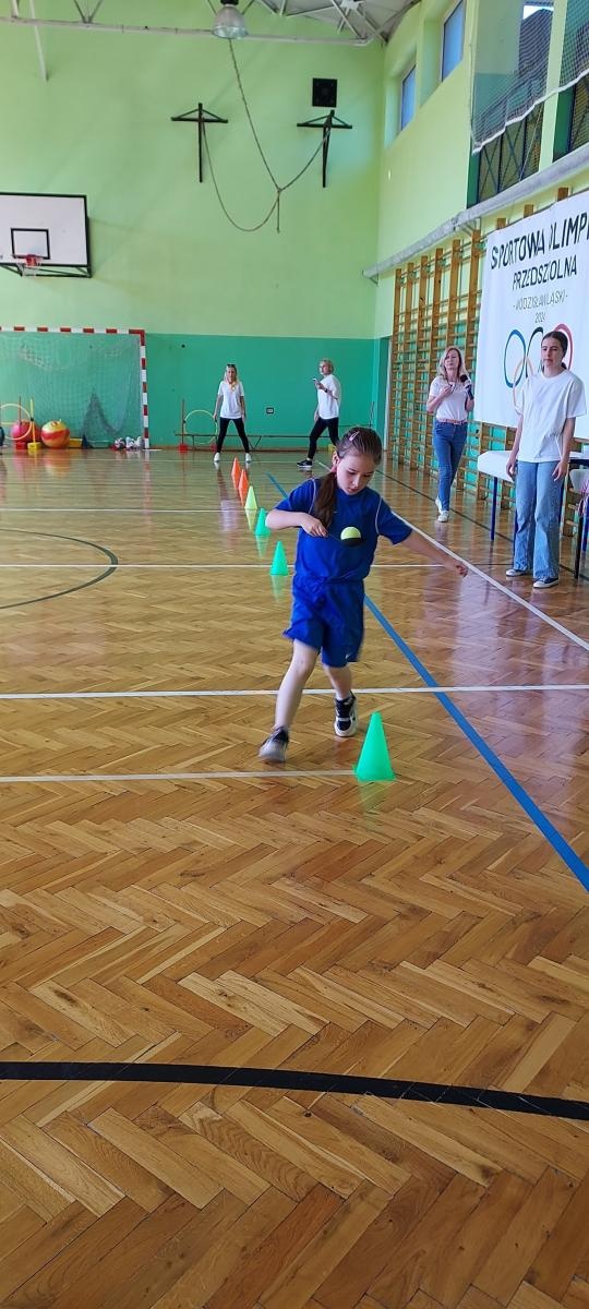 Zdjęcie w galerii na portalu naszwodzislaw.com: Sportowa olimpiada w przedszkolu w Kokoszycach [FOTO] wiadomości z regionu