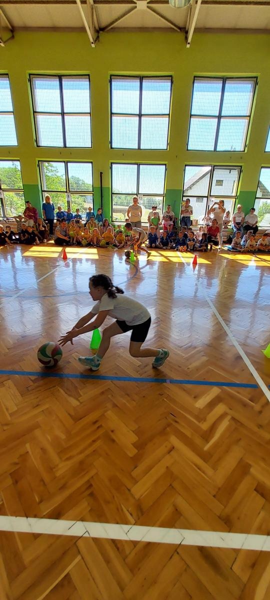 Zdjęcie w galerii na portalu naszwodzislaw.com: Sportowa olimpiada w przedszkolu w Kokoszycach [FOTO] wiadomości z regionu