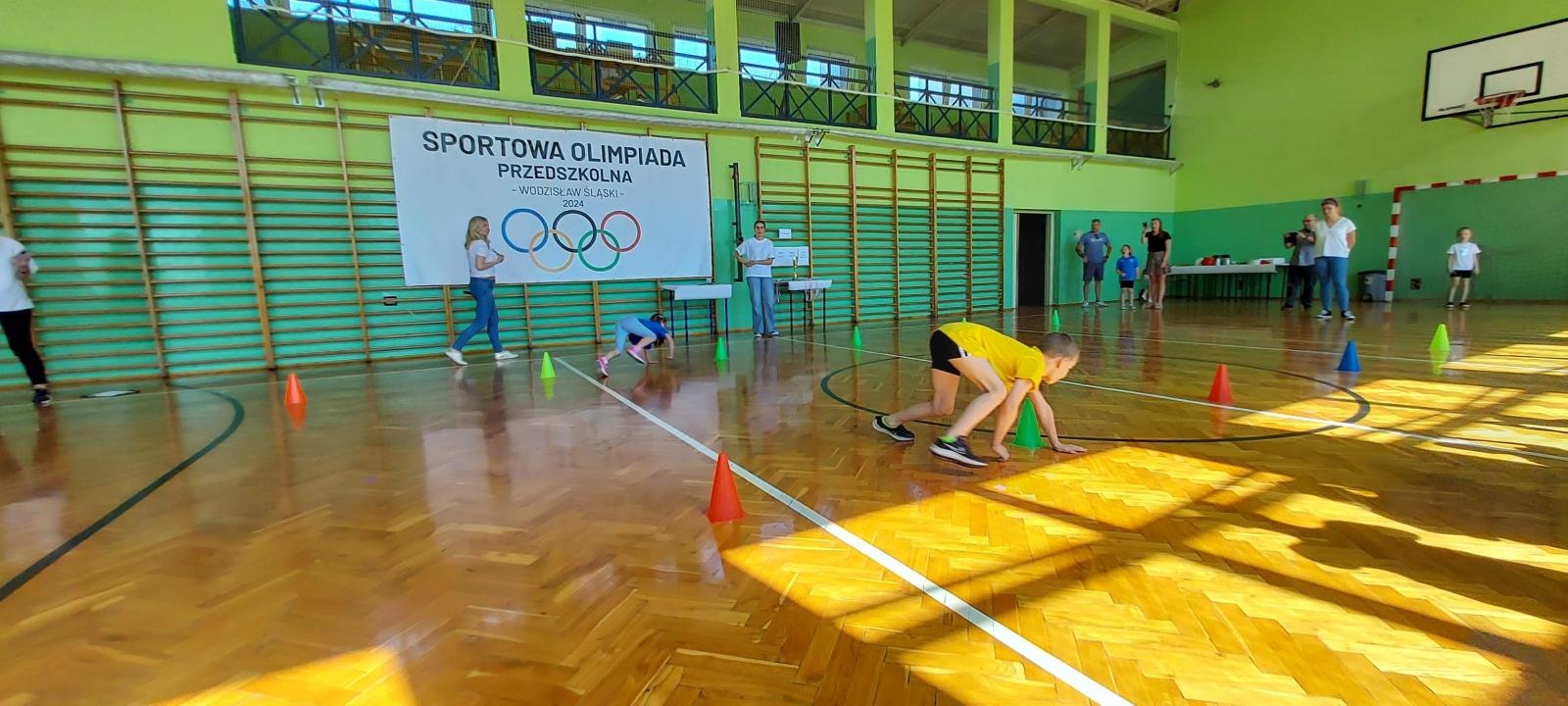Zdjęcie w galerii na portalu naszwodzislaw.com: Sportowa olimpiada w przedszkolu w Kokoszycach [FOTO] wiadomości z regionu