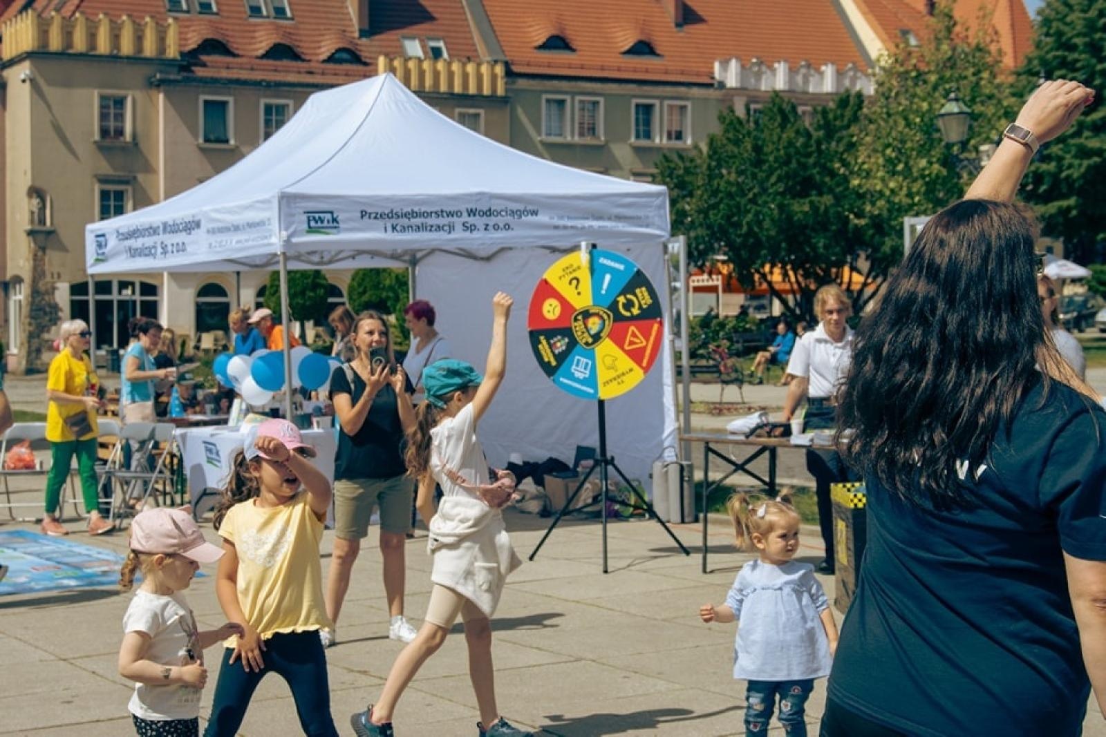 Zdjęcie w galerii na portalu naszwodzislaw.com: EkoPoranek pełen atrakcji za nami [FOTO] wiadomości z regionu