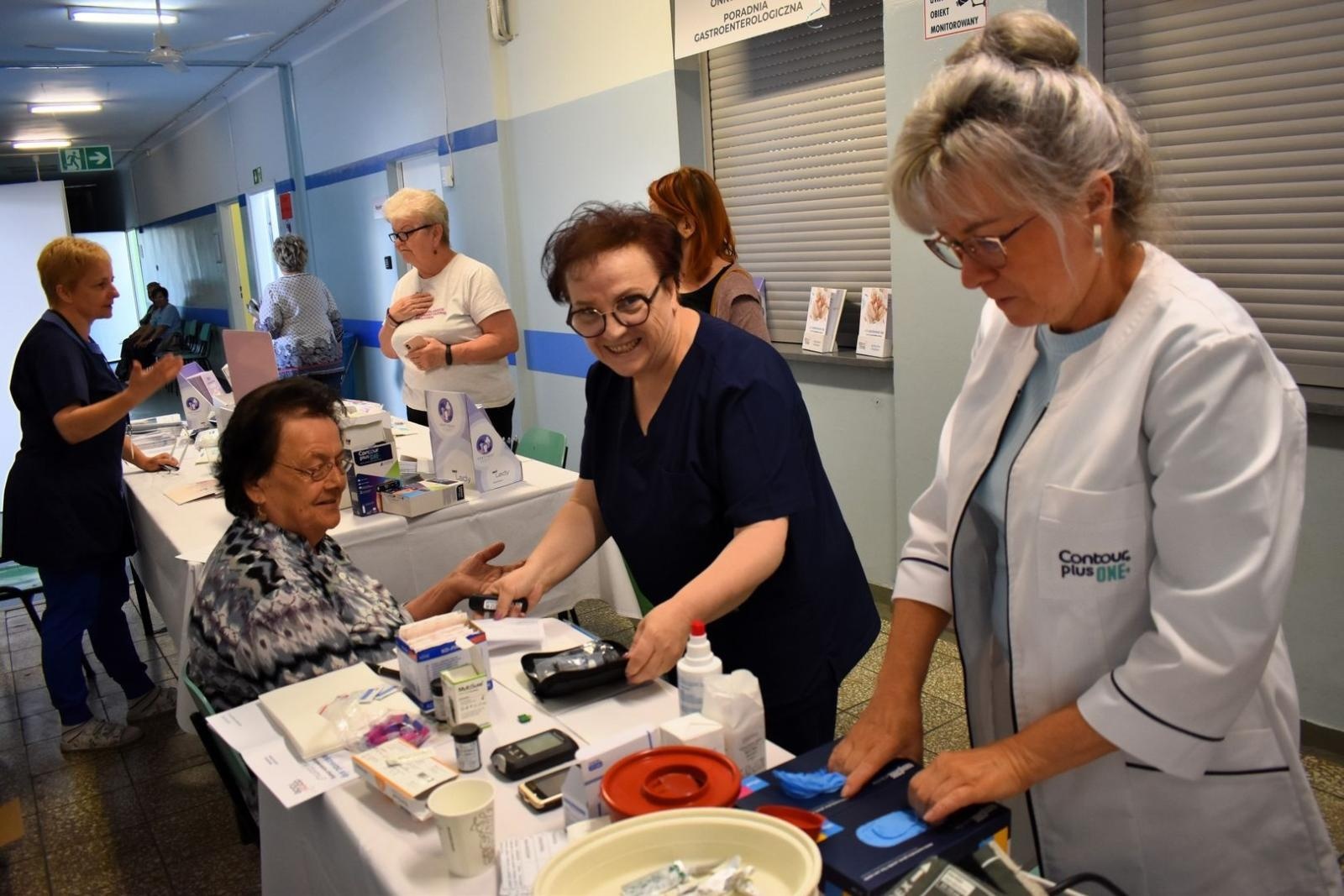 Zdjęcie w galerii na portalu naszwodzislaw.com: Ogromne zainteresowanie Dniem Pacjenta Szpitala Powiatowego [FOTO] wiadomości z regionu