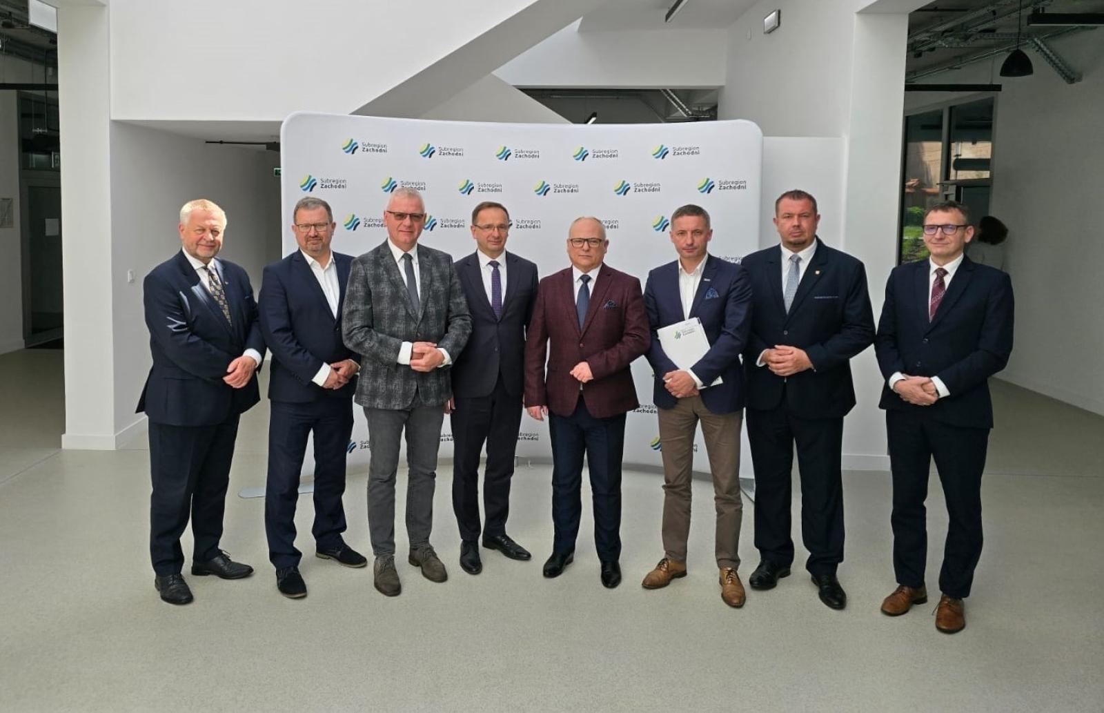 Zdjęcie w galerii na portalu naszwodzislaw.com: Nowe władze w Subregionie Zachodnim wiadomości z regionu