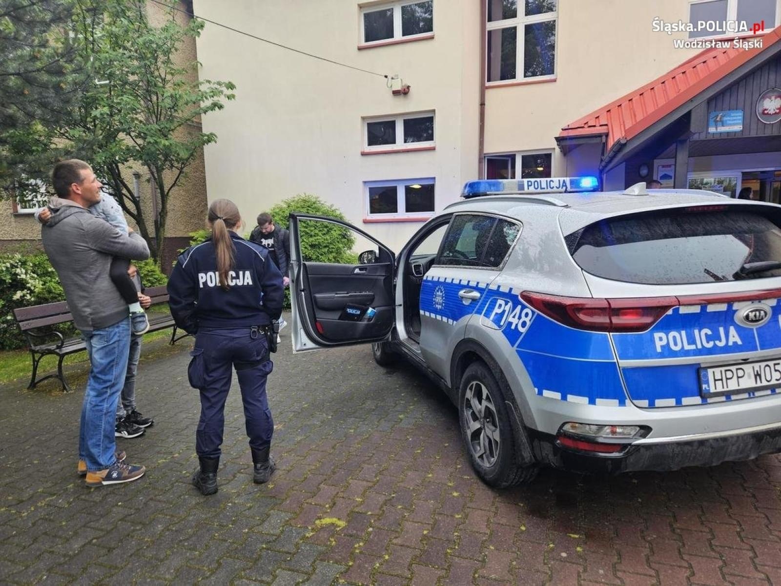 Zdjęcie w galerii na portalu naszwodzislaw.com: Mundurowi z Gorzyc na pikniku w Czyżowicach wiadomości z regionu