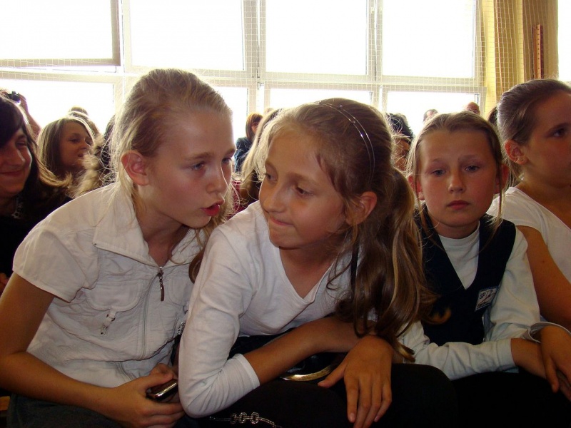 Zdjęcie w galerii na portalu naszwodzislaw.com: Nauczyciele sami upiekli chleb  wiadomości z regionu