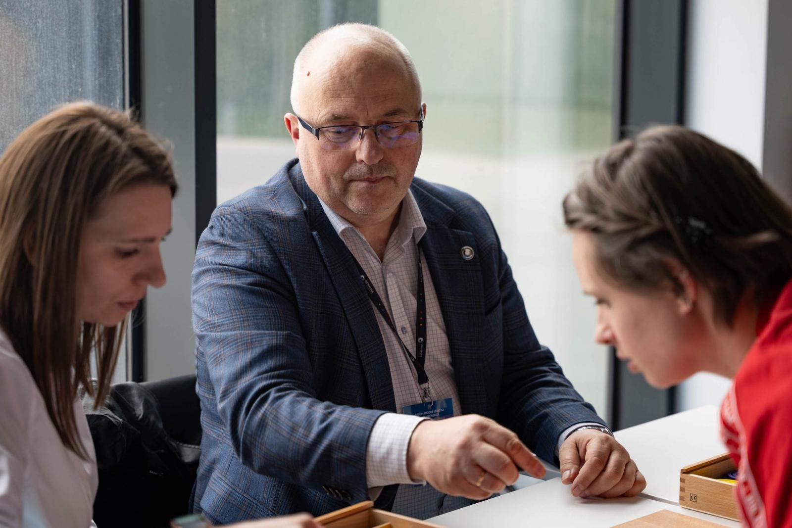 Zdjęcie w galerii na portalu naszwodzislaw.com: Międzynarodowa konferencja Innowacje w edukacji przedszkolnej, czas na zmiany wiadomości z regionu