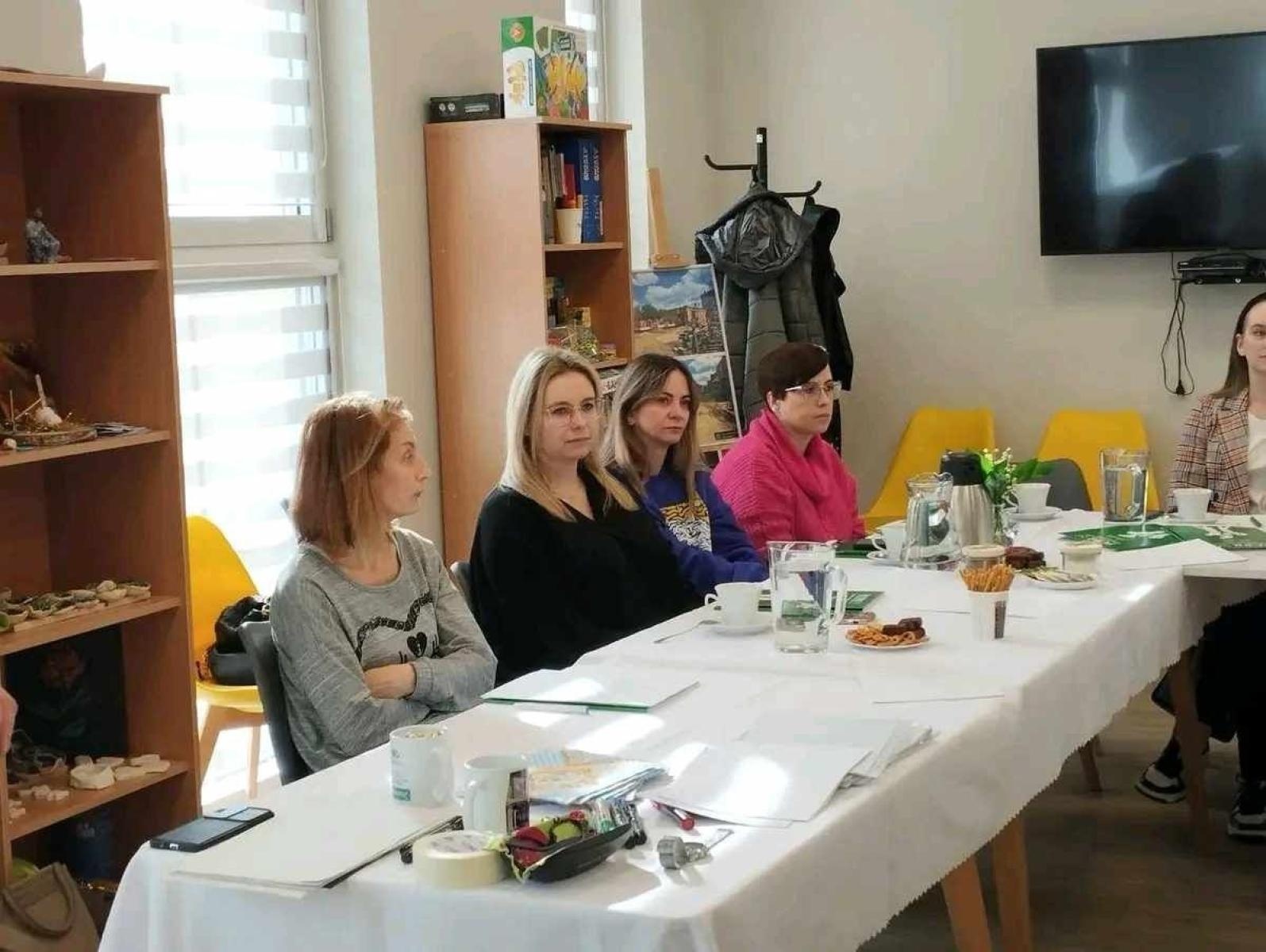 Zdjęcie w galerii na portalu naszwodzislaw.com: Starają się zrozumieć dzieci i wspierać rodziny wiadomości z regionu