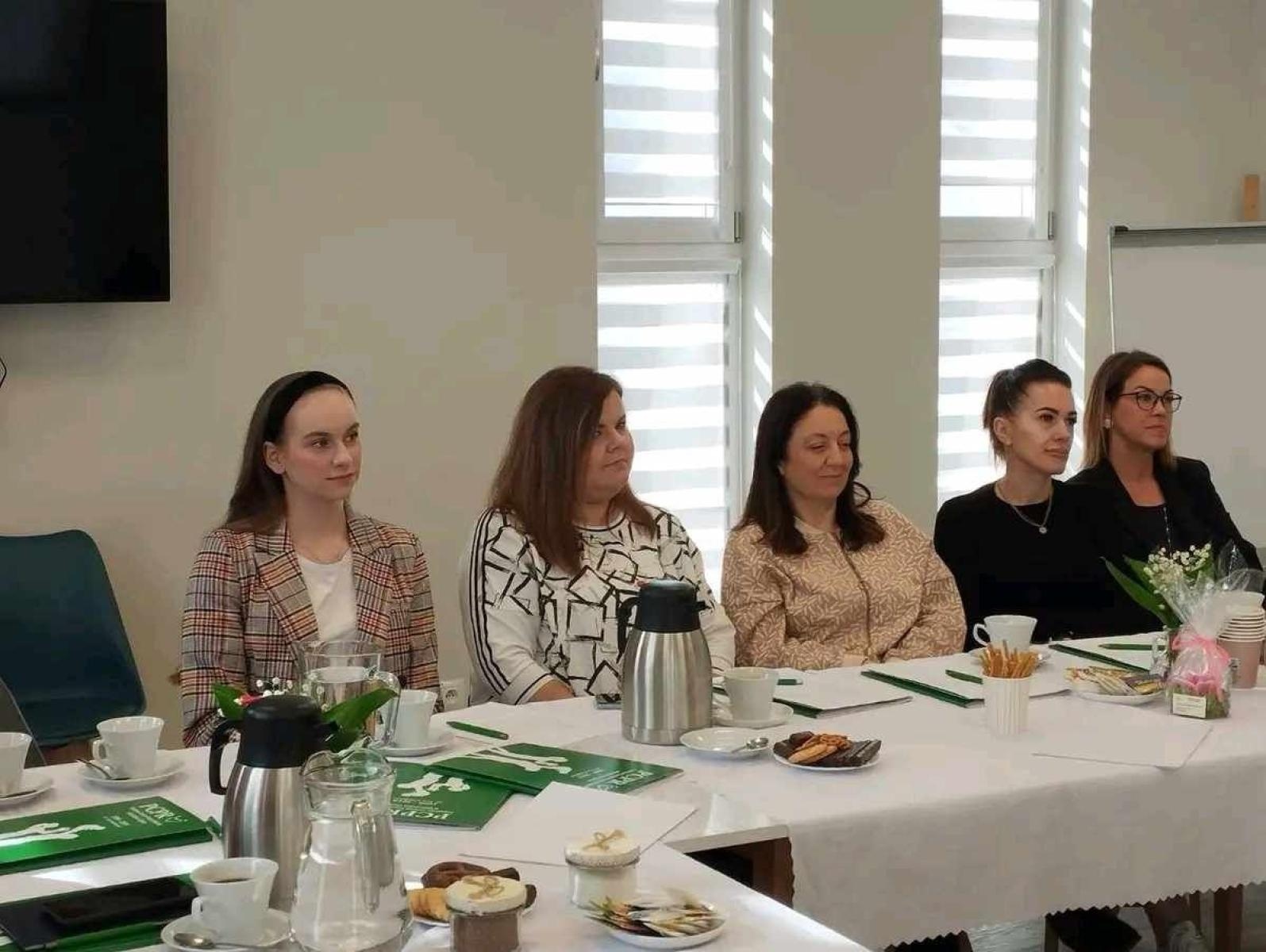 Zdjęcie w galerii na portalu naszwodzislaw.com: Starają się zrozumieć dzieci i wspierać rodziny wiadomości z regionu