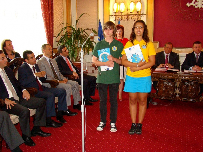 Zdjęcie w galerii na portalu naszwodzislaw.com: Zaczęło się od współpracy biznesowej wiadomości z regionu