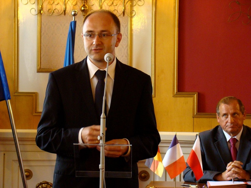 Zdjęcie w galerii na portalu naszwodzislaw.com: Zaczęło się od współpracy biznesowej wiadomości z regionu