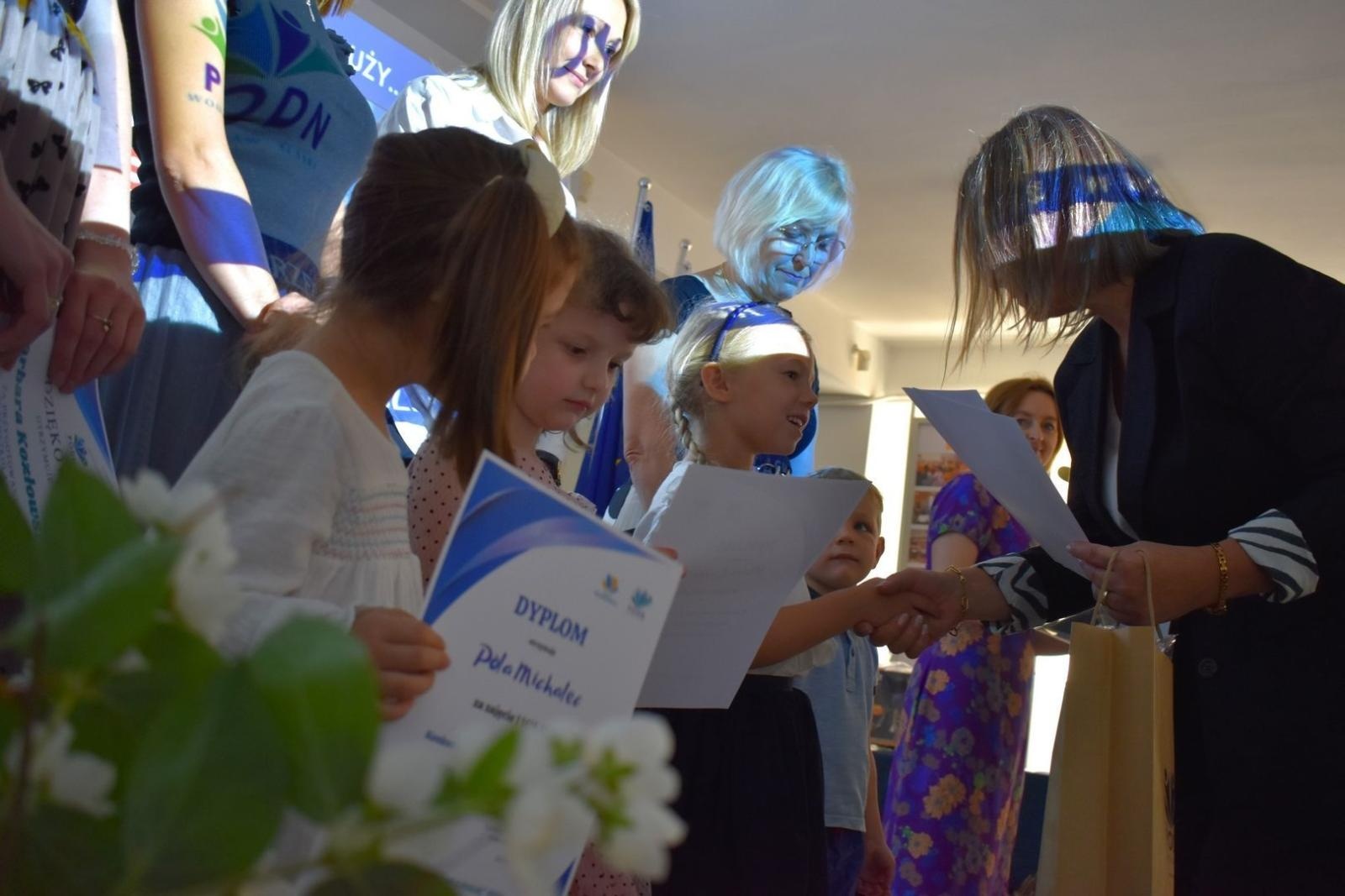 Zdjęcie w galerii na portalu naszwodzislaw.com: Zawodowo i z pasją podchodzą do kształcenia [FOTO] wiadomości z regionu