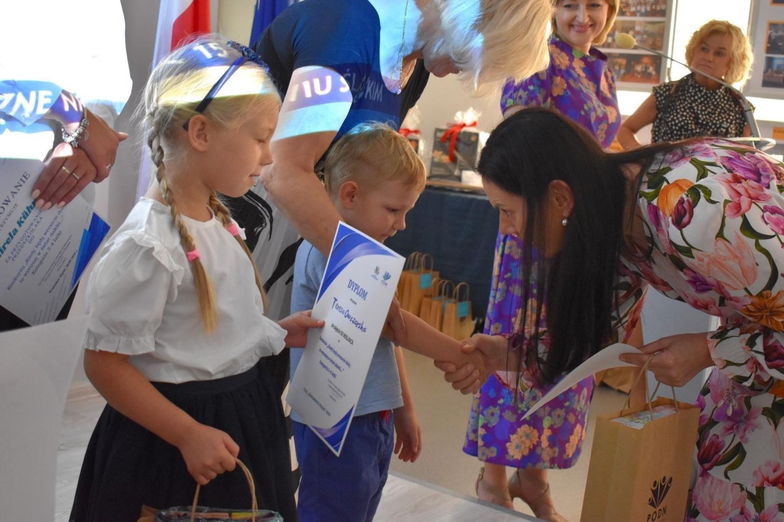 Zdjęcie w galerii na portalu naszwodzislaw.com: Zawodowo i z pasją podchodzą do kształcenia [FOTO] wiadomości z regionu