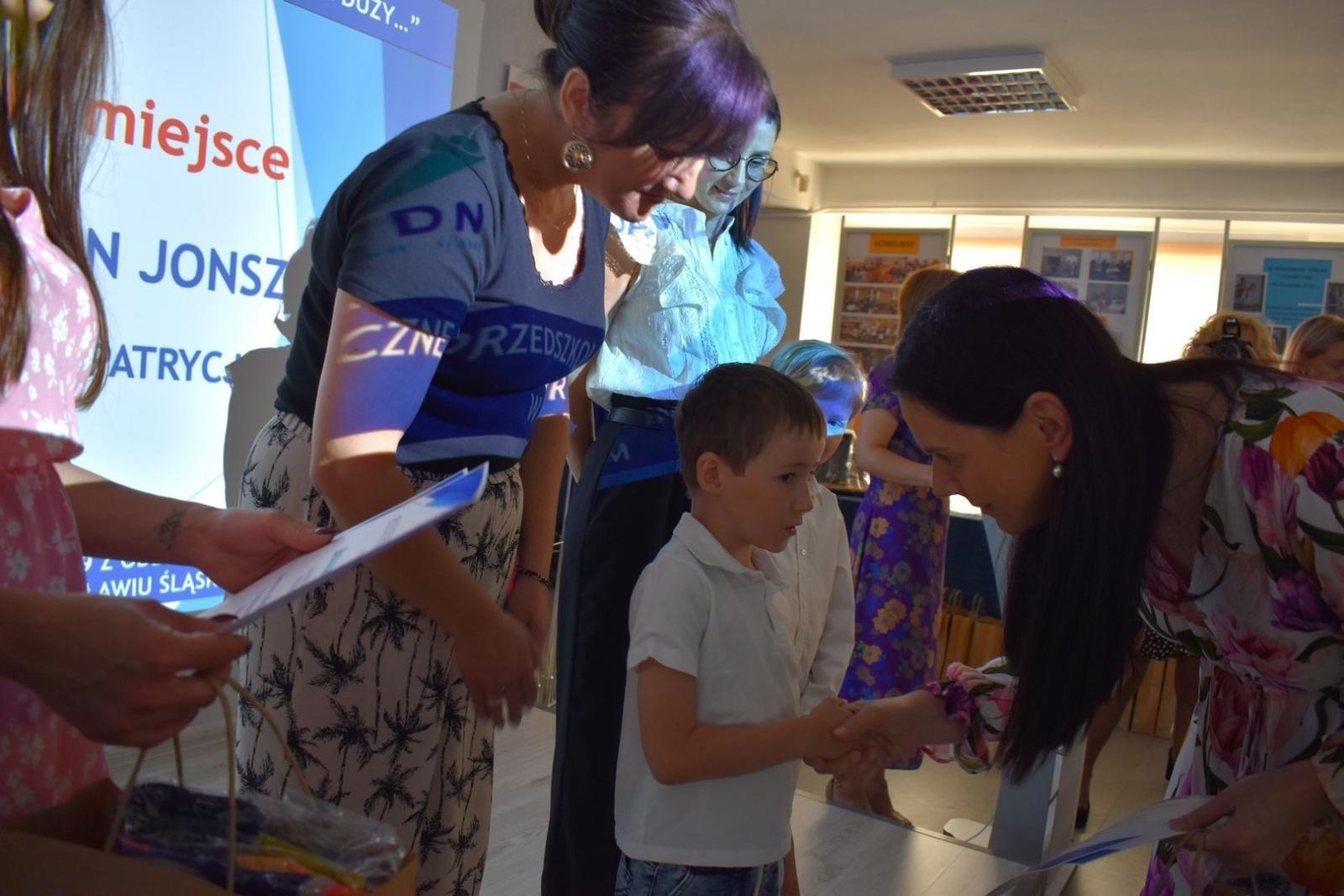 Zdjęcie w galerii na portalu naszwodzislaw.com: Zawodowo i z pasją podchodzą do kształcenia [FOTO] wiadomości z regionu