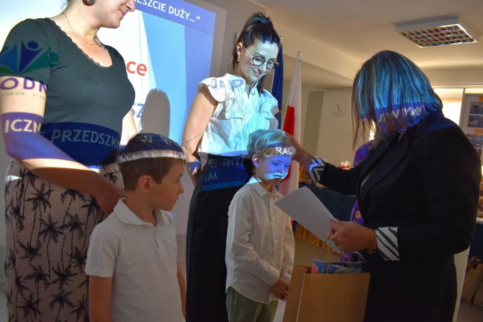 Zdjęcie w galerii na portalu naszwodzislaw.com: Zawodowo i z pasją podchodzą do kształcenia [FOTO] wiadomości z regionu