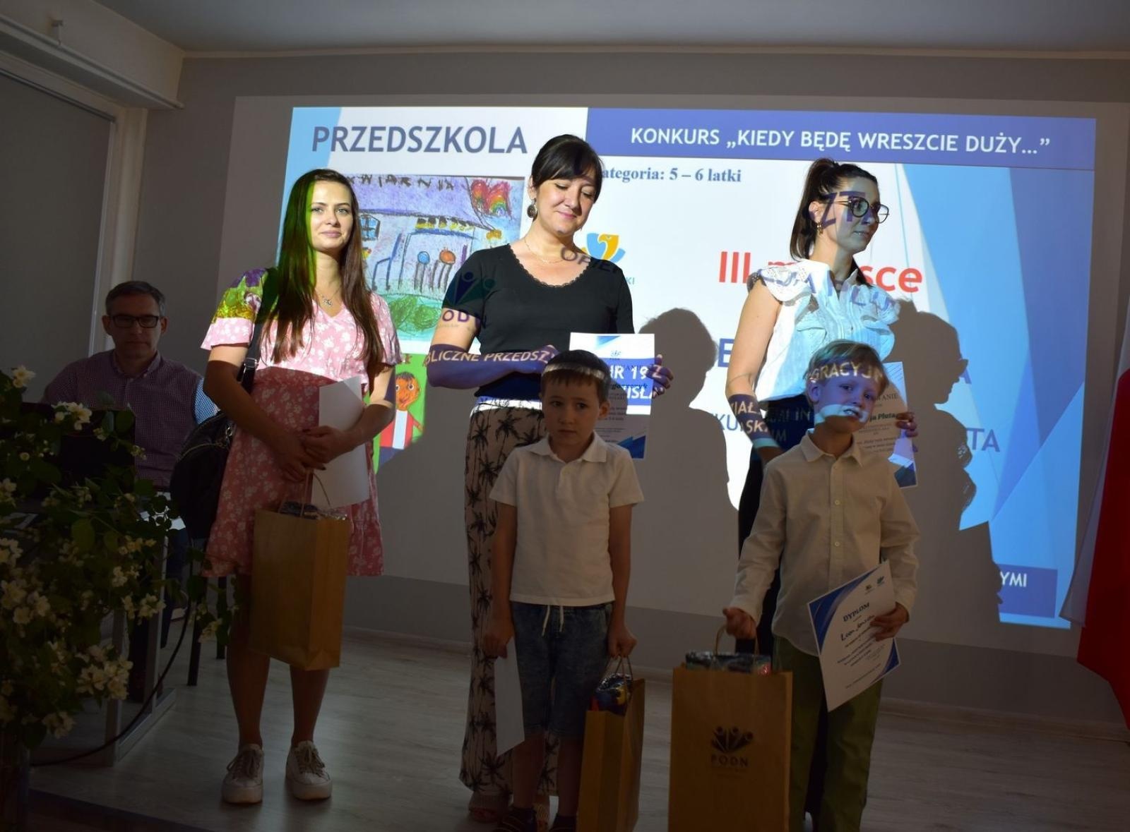 Zdjęcie w galerii na portalu naszwodzislaw.com: Zawodowo i z pasją podchodzą do kształcenia [FOTO] wiadomości z regionu