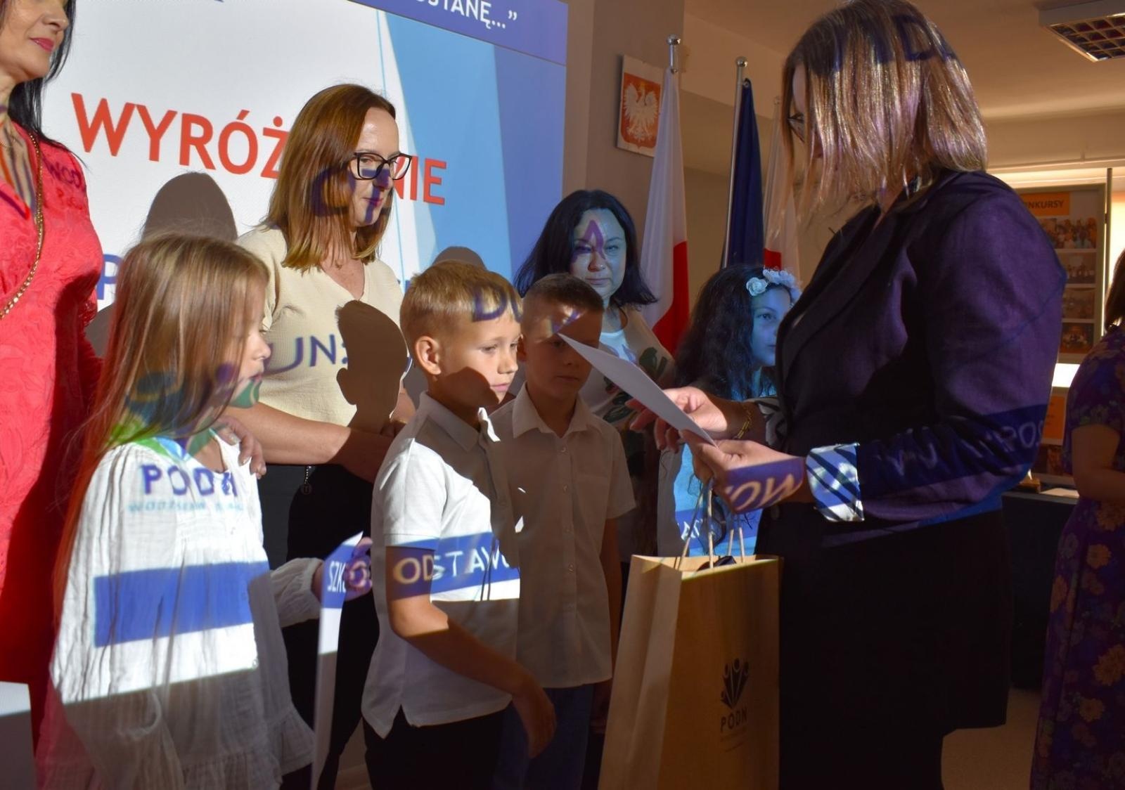 Zdjęcie w galerii na portalu naszwodzislaw.com: Zawodowo i z pasją podchodzą do kształcenia [FOTO] wiadomości z regionu