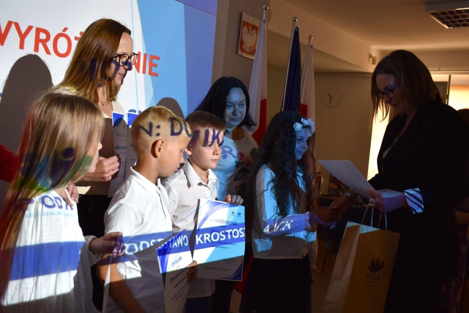 Zdjęcie w galerii na portalu naszwodzislaw.com: Zawodowo i z pasją podchodzą do kształcenia [FOTO] wiadomości z regionu