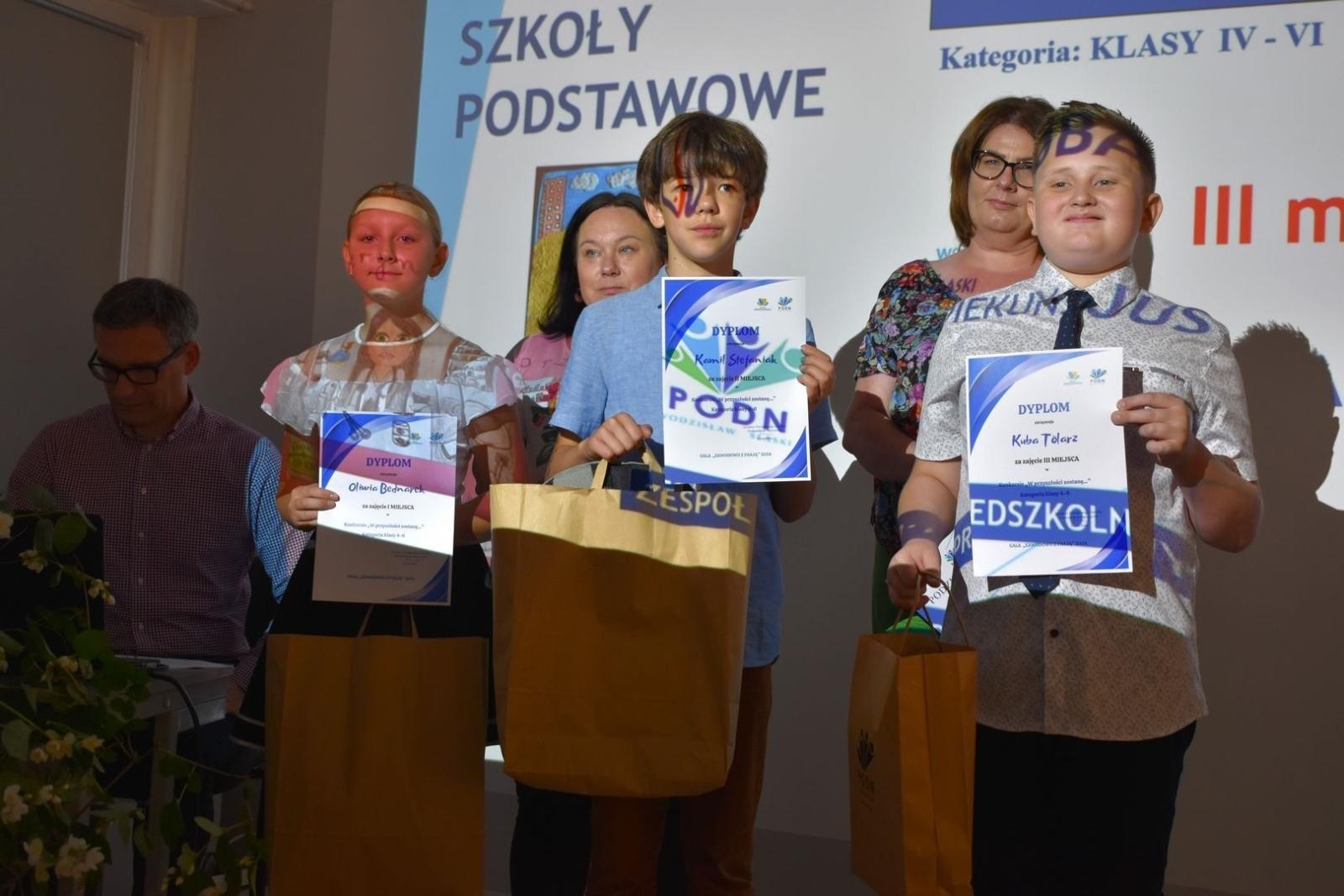 Zdjęcie w galerii na portalu naszwodzislaw.com: Zawodowo i z pasją podchodzą do kształcenia [FOTO] wiadomości z regionu