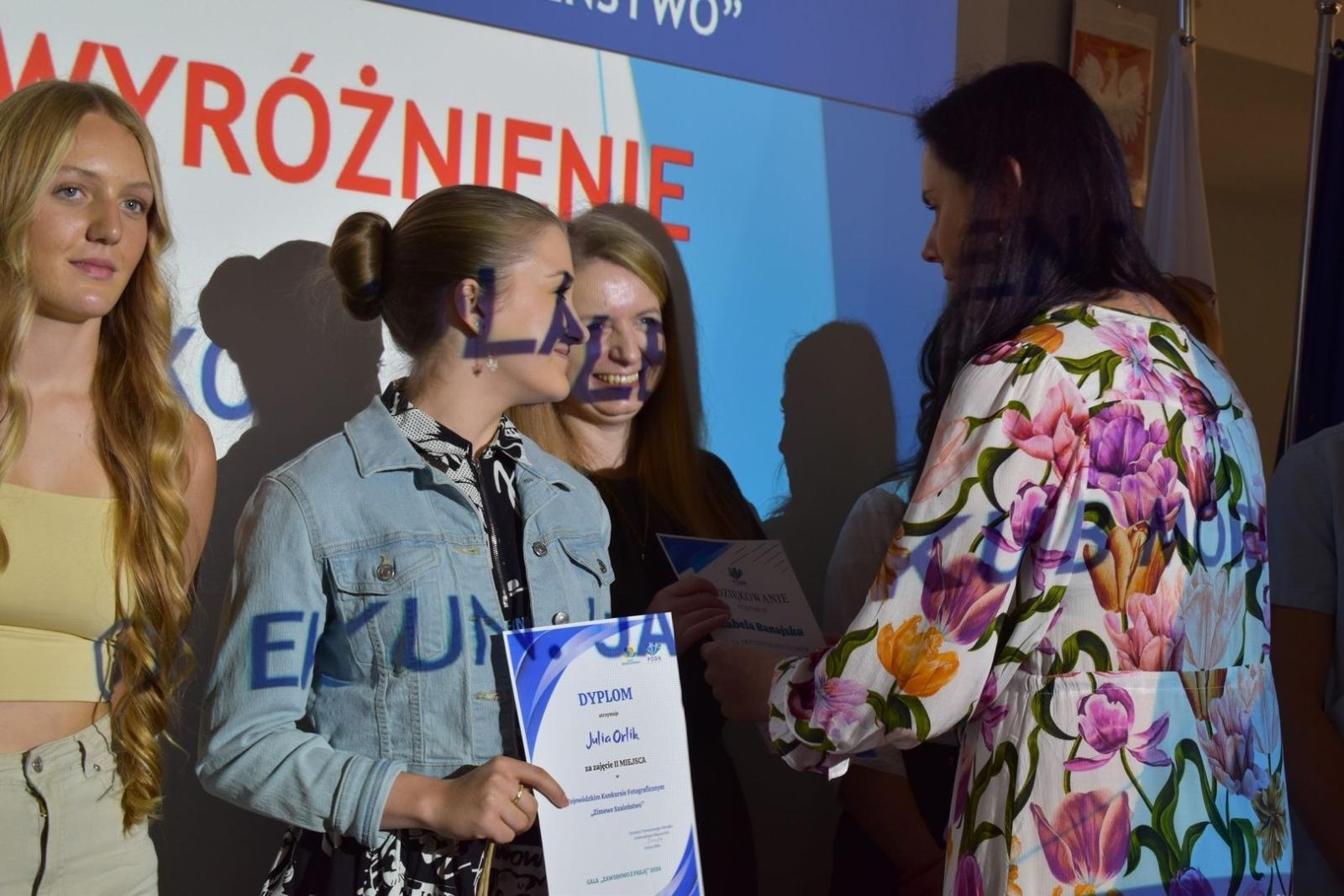 Zdjęcie w galerii na portalu naszwodzislaw.com: Zawodowo i z pasją podchodzą do kształcenia [FOTO] wiadomości z regionu