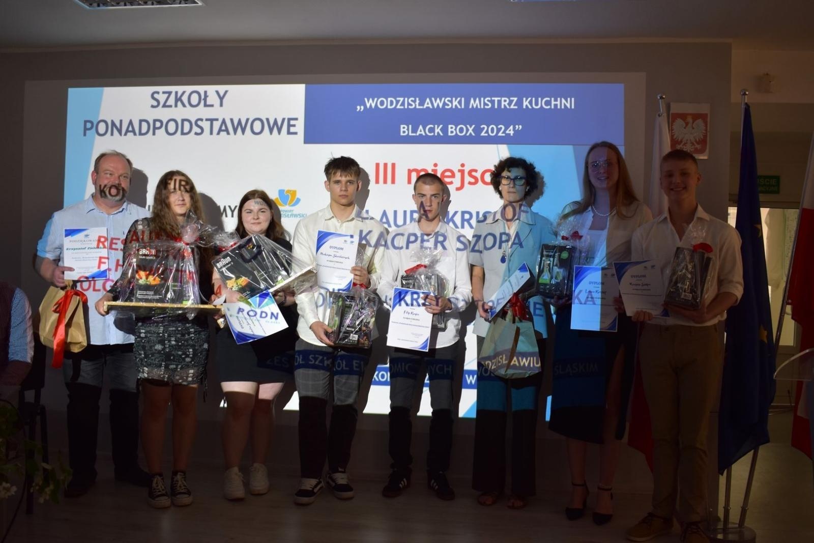 Zdjęcie w galerii na portalu naszwodzislaw.com: Zawodowo i z pasją podchodzą do kształcenia [FOTO] wiadomości z regionu