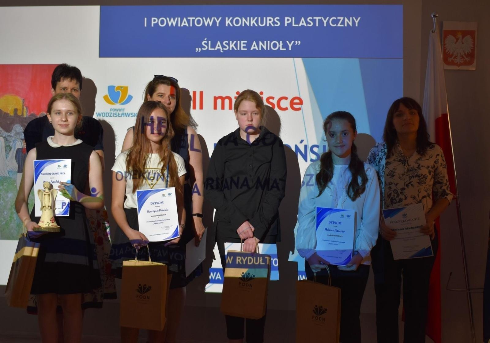 Zdjęcie w galerii na portalu naszwodzislaw.com: Zawodowo i z pasją podchodzą do kształcenia [FOTO] wiadomości z regionu