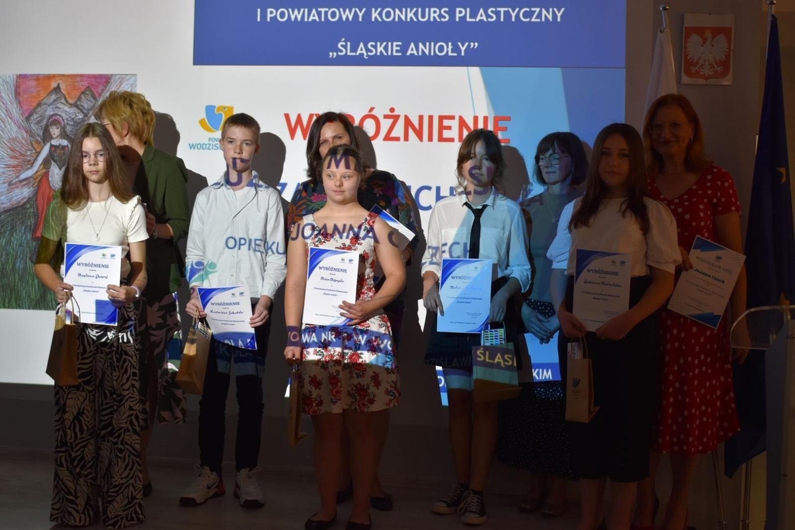 Zdjęcie w galerii na portalu naszwodzislaw.com: Zawodowo i z pasją podchodzą do kształcenia [FOTO] wiadomości z regionu