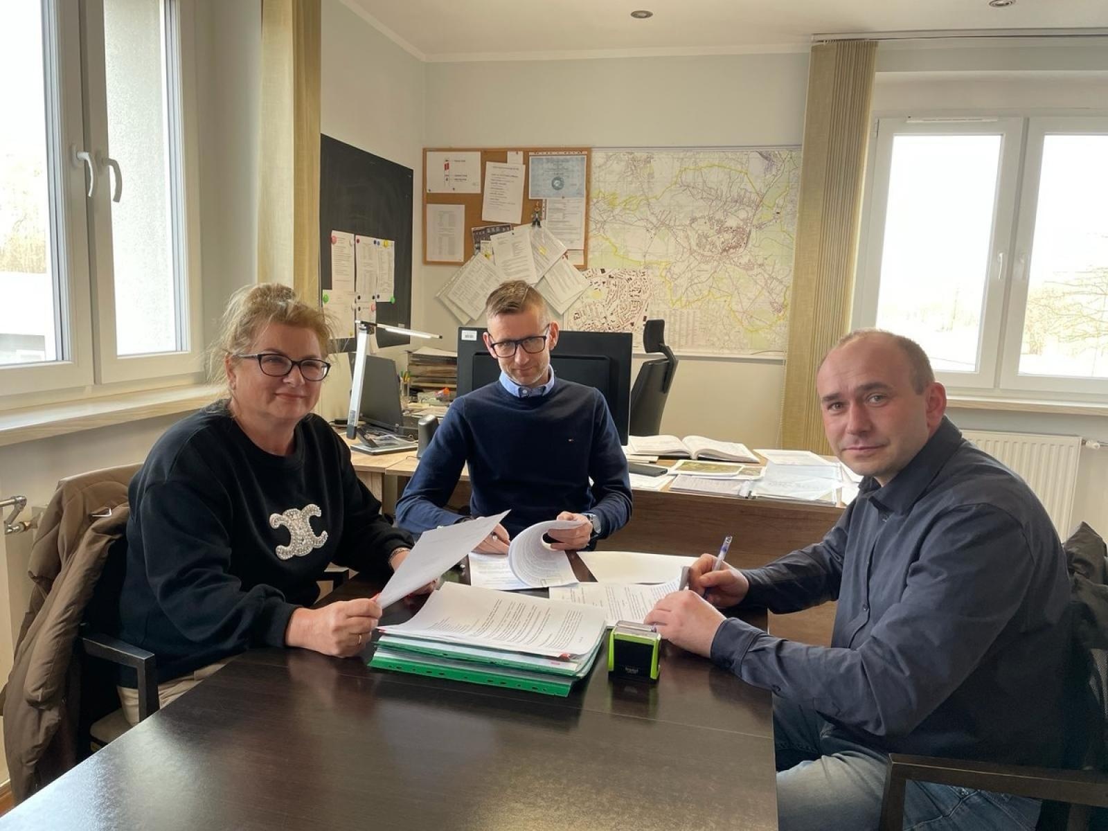 Zdjęcie w galerii na portalu naszwodzislaw.com: Trwają prace na ulicy Owocowej w Wodzisławiu Śląskim wiadomości z regionu