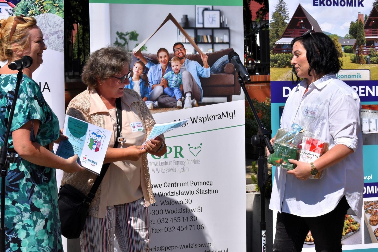 Zdjęcie w galerii na portalu naszwodzislaw.com: Moc atrakcji na Festynie z rodziną zastępczą wiadomości z regionu