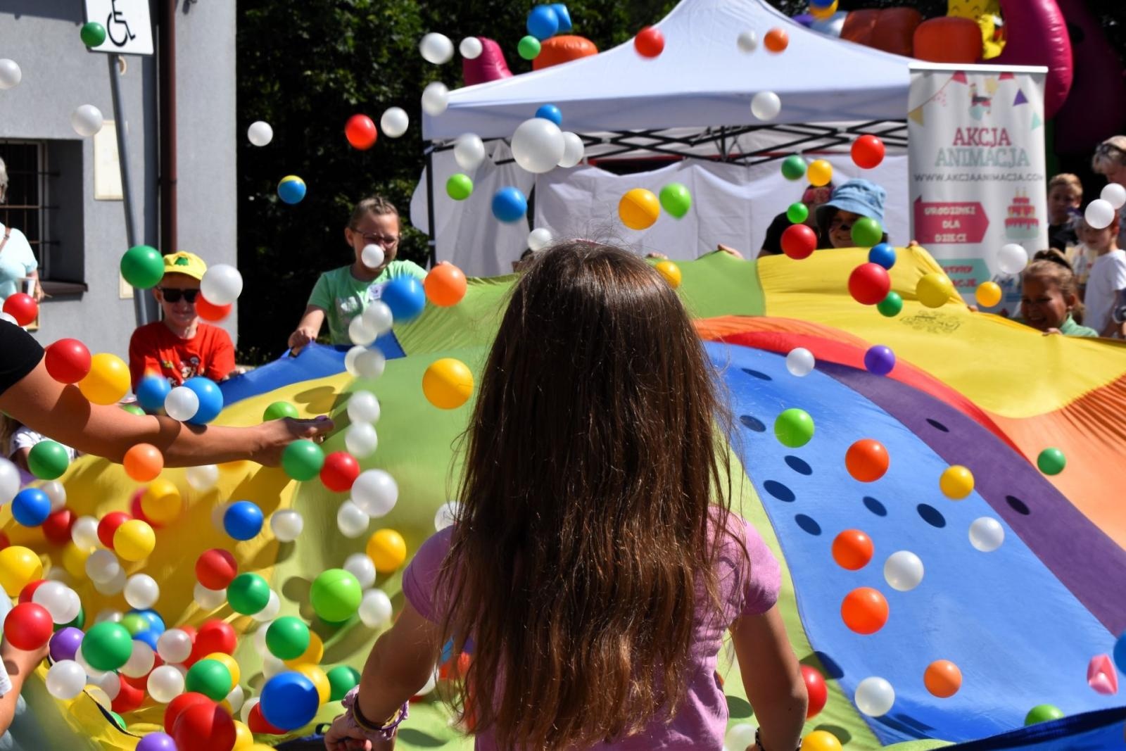 Zdjęcie w galerii na portalu naszwodzislaw.com: Moc atrakcji na Festynie z rodziną zastępczą wiadomości z regionu