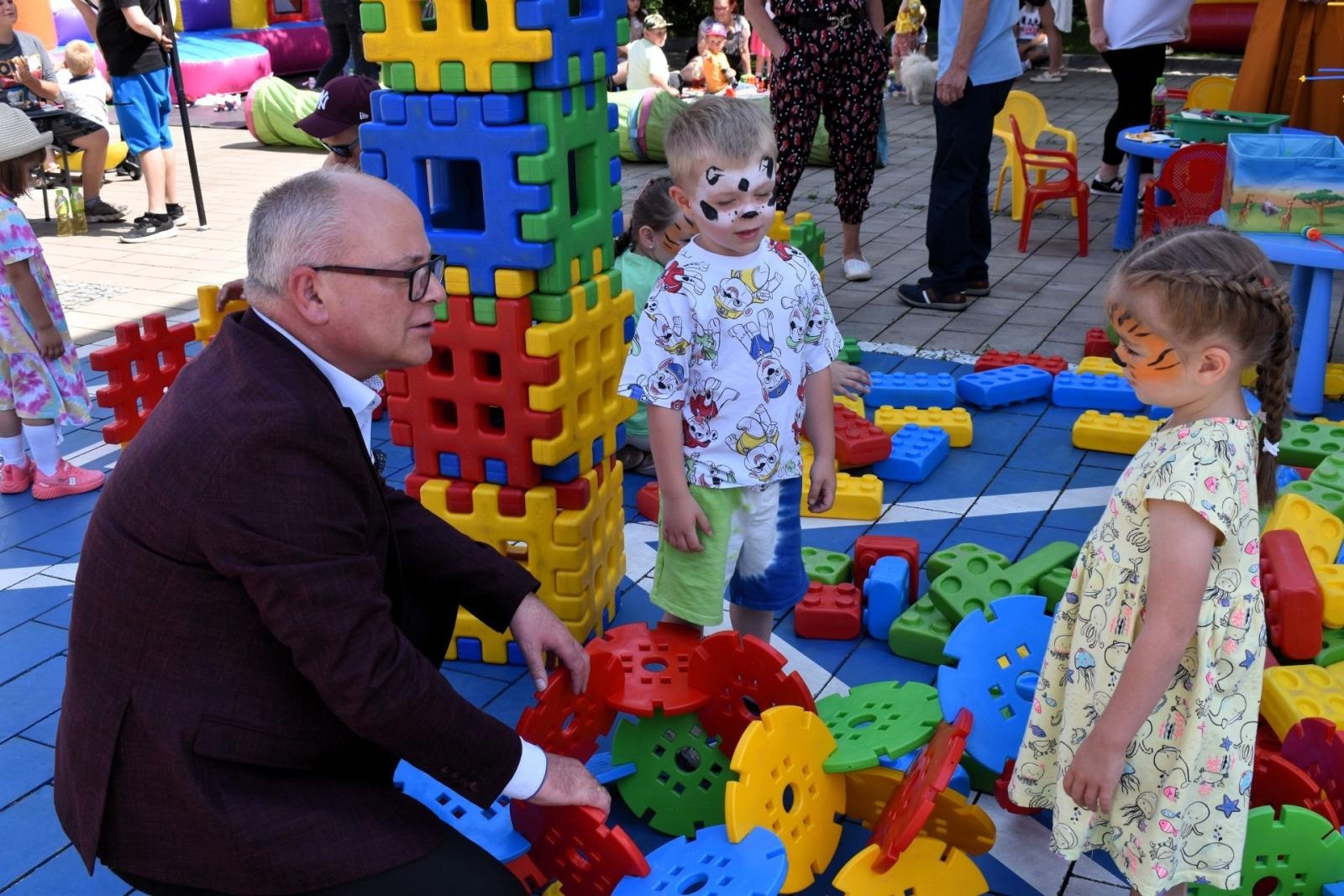 Zdjęcie w galerii na portalu naszwodzislaw.com: Moc atrakcji na Festynie z rodziną zastępczą wiadomości z regionu