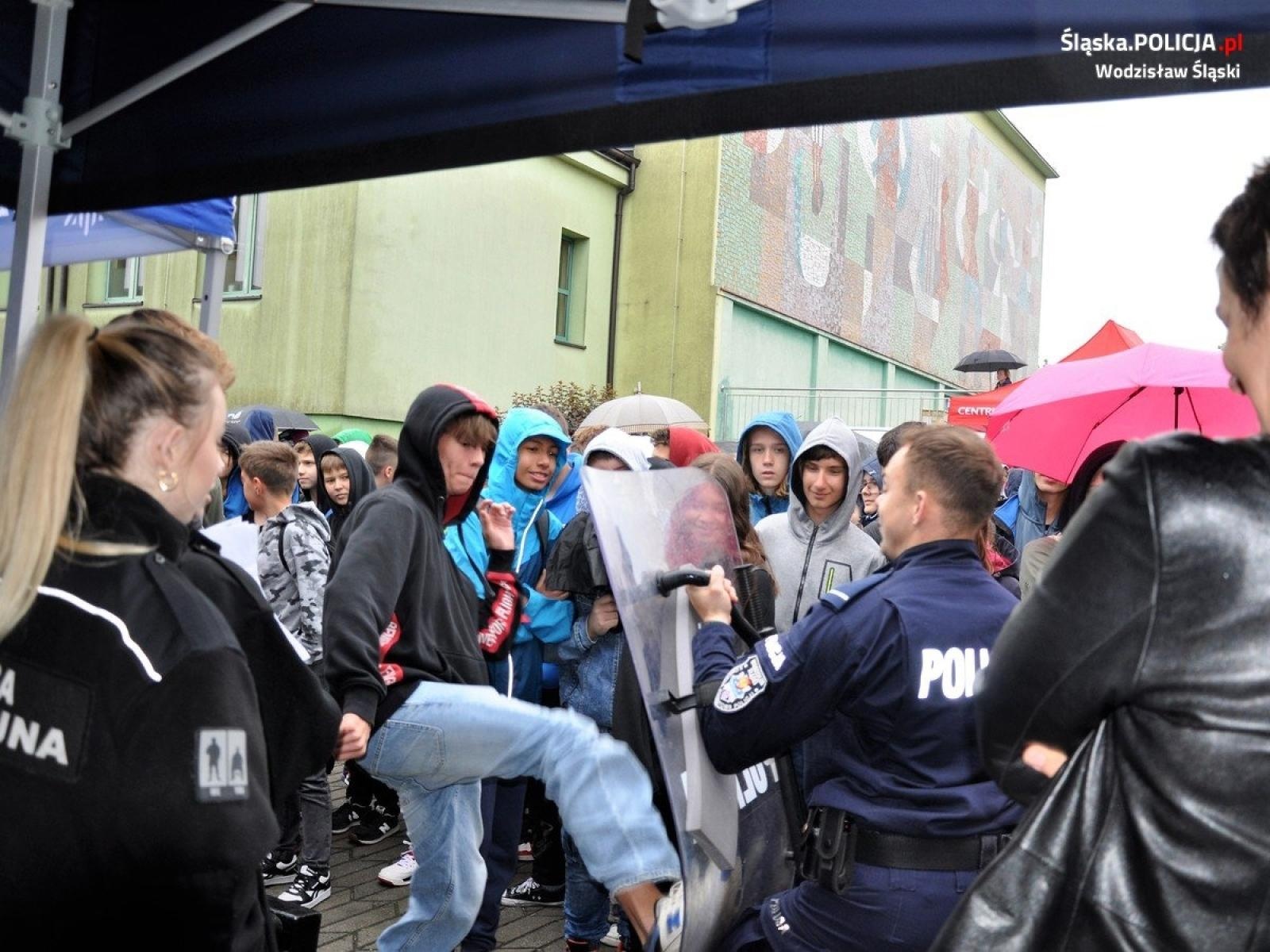 Zdjęcie w galerii na portalu naszwodzislaw.com: III Piknik Bezpieczeństwa w Radlinie za nami [FOTO] wiadomości z regionu
