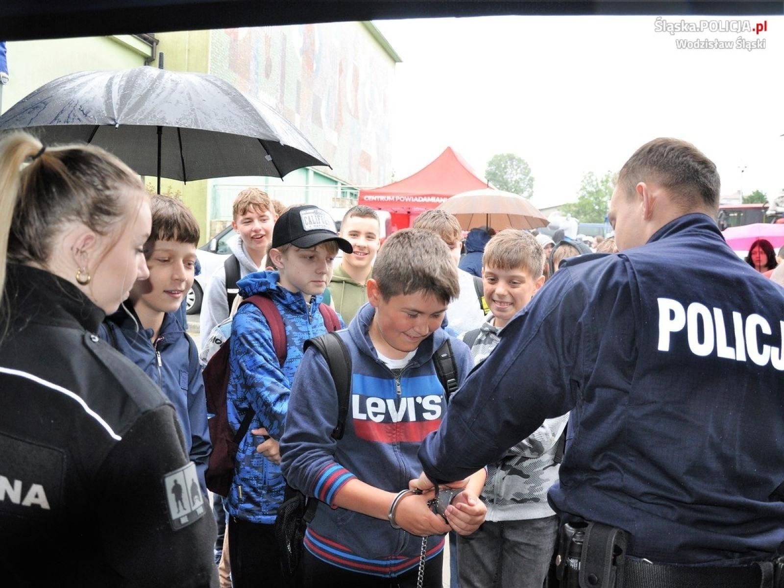 Zdjęcie w galerii na portalu naszwodzislaw.com: III Piknik Bezpieczeństwa w Radlinie za nami [FOTO] wiadomości z regionu