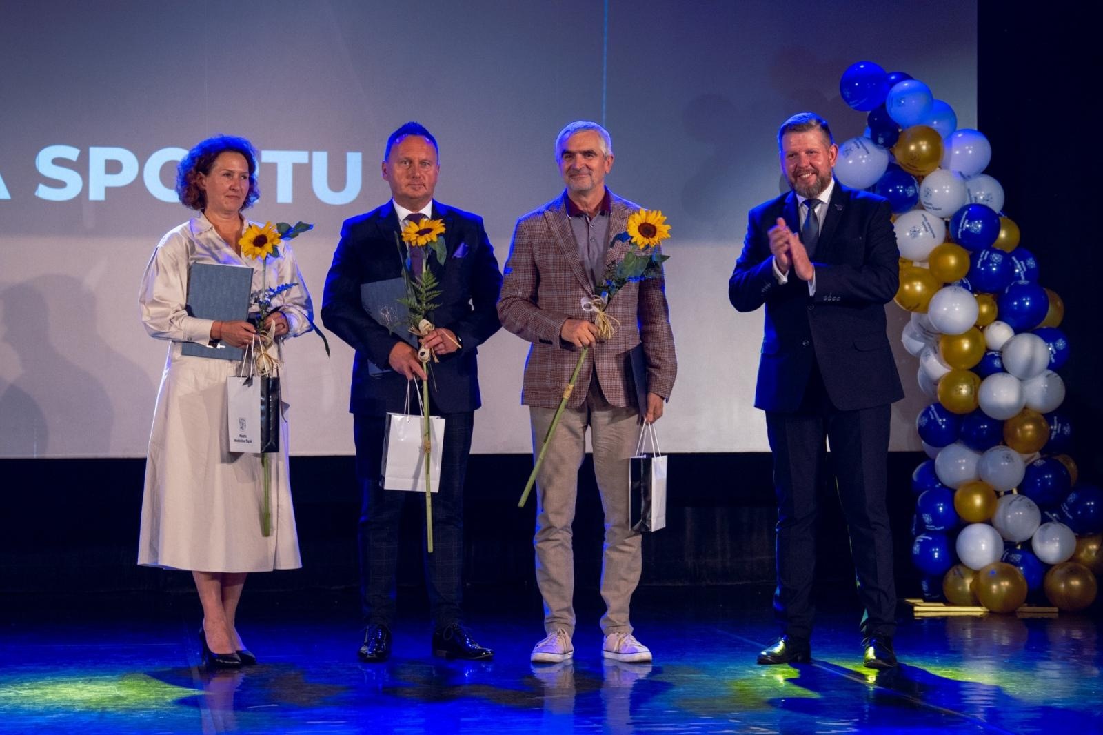 Zdjęcie w galerii na portalu naszwodzislaw.com: Poznaliśmy Sportowca i Trenera 2023 roku [FOTO] wiadomości z regionu