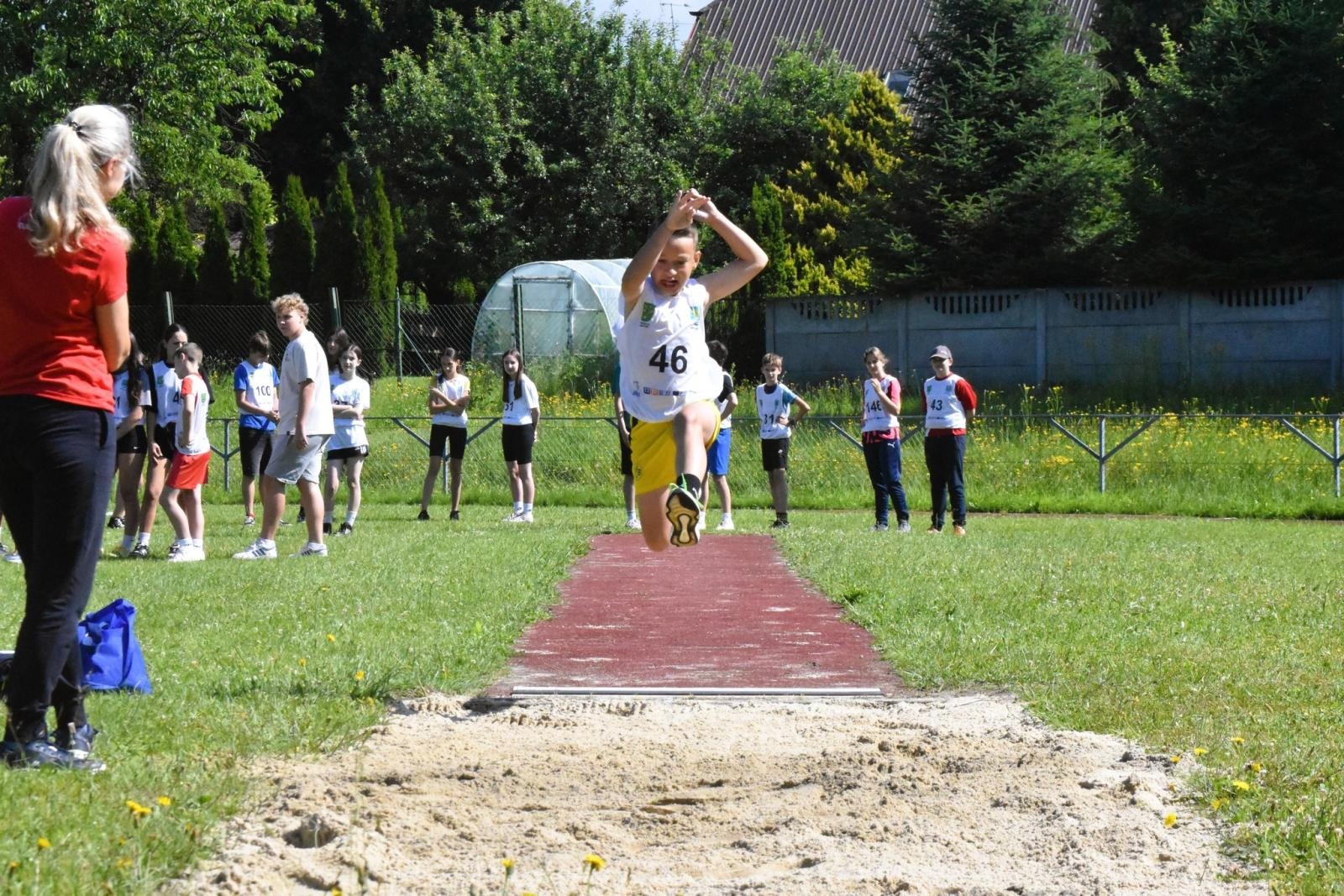 Zdjęcie w galerii na portalu naszwodzislaw.com: Poznajcie najlepszych młodych lekkoatletów w gminie Godów wiadomości z regionu